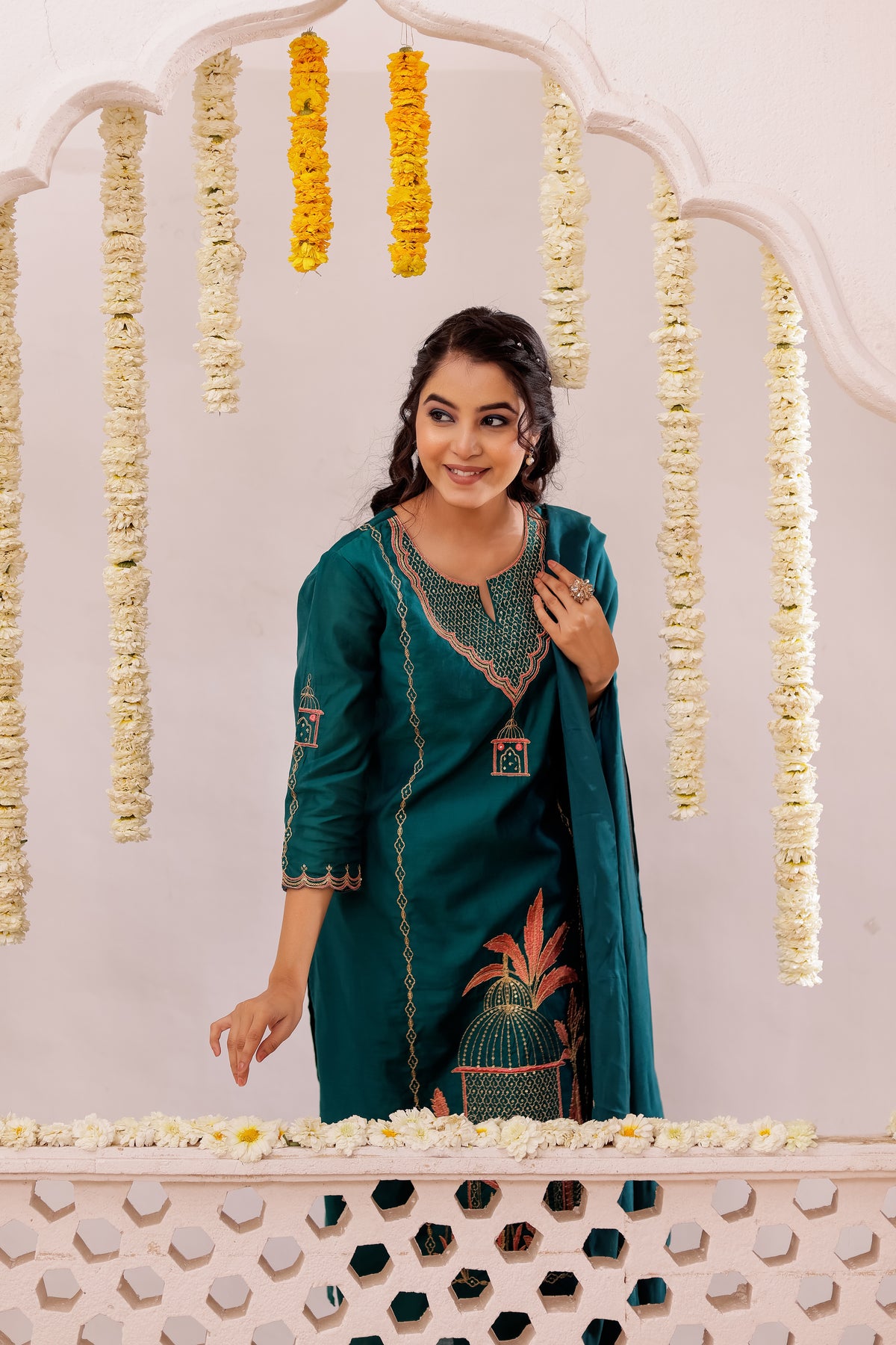 RICH SILK 3PC SET EMBELLISHED WITH PLACEMENT EMBROIDERY & ADDA WORK DETAILS