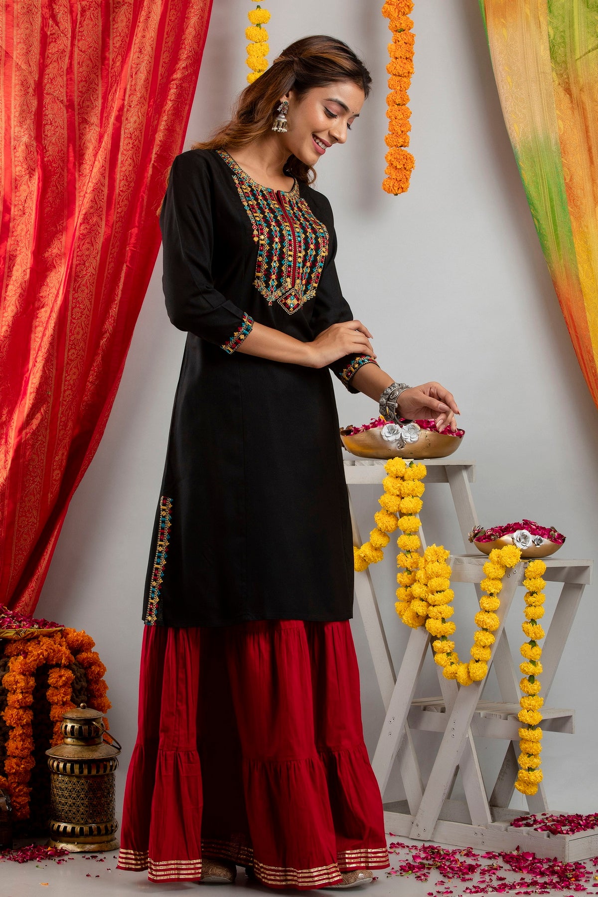 EMBROIDERED KURTA AND SKIRT SET