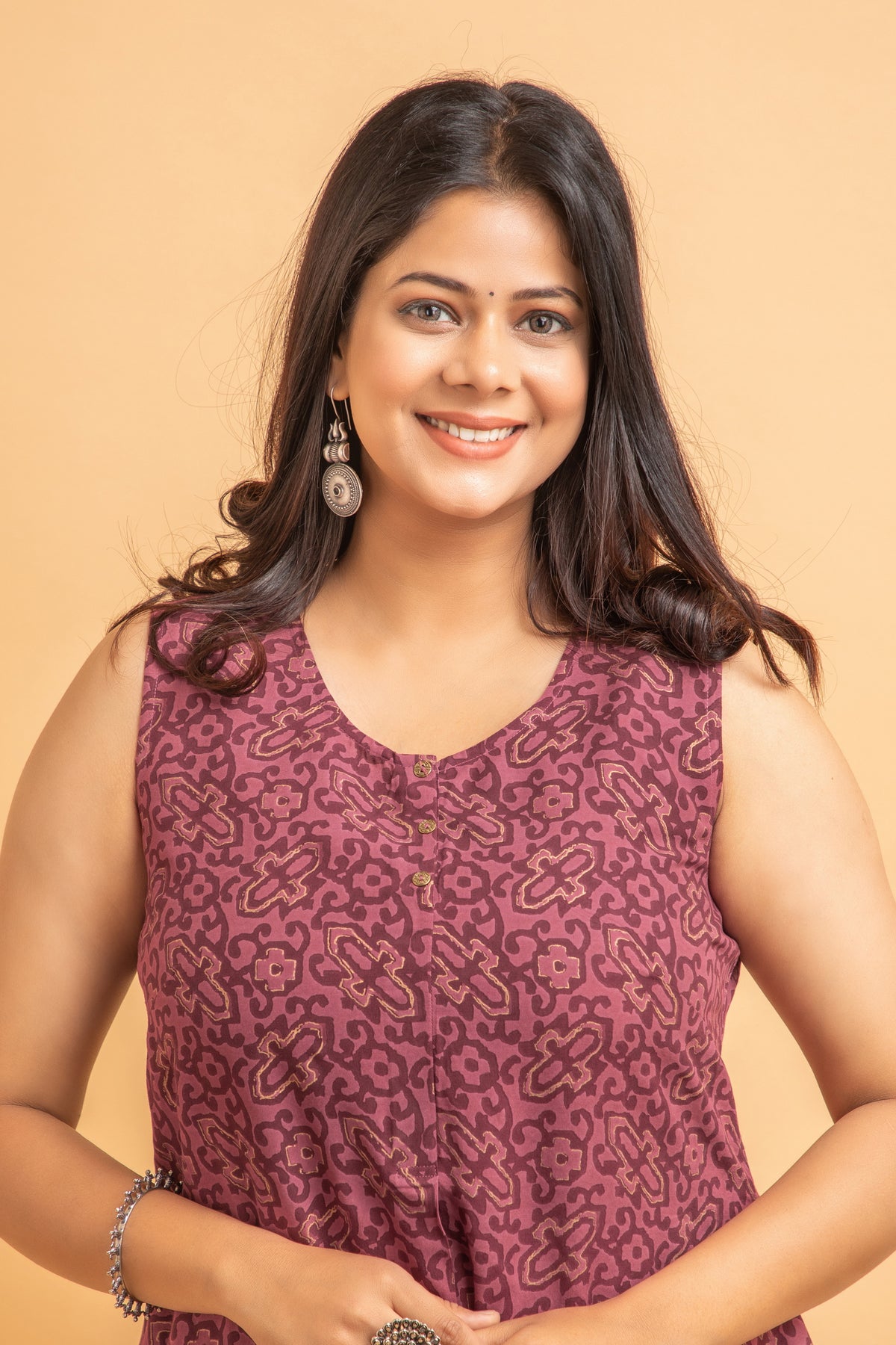 FLARIED SLEEVELESS DRESS: BUTTON WORK & GOLD PRINT