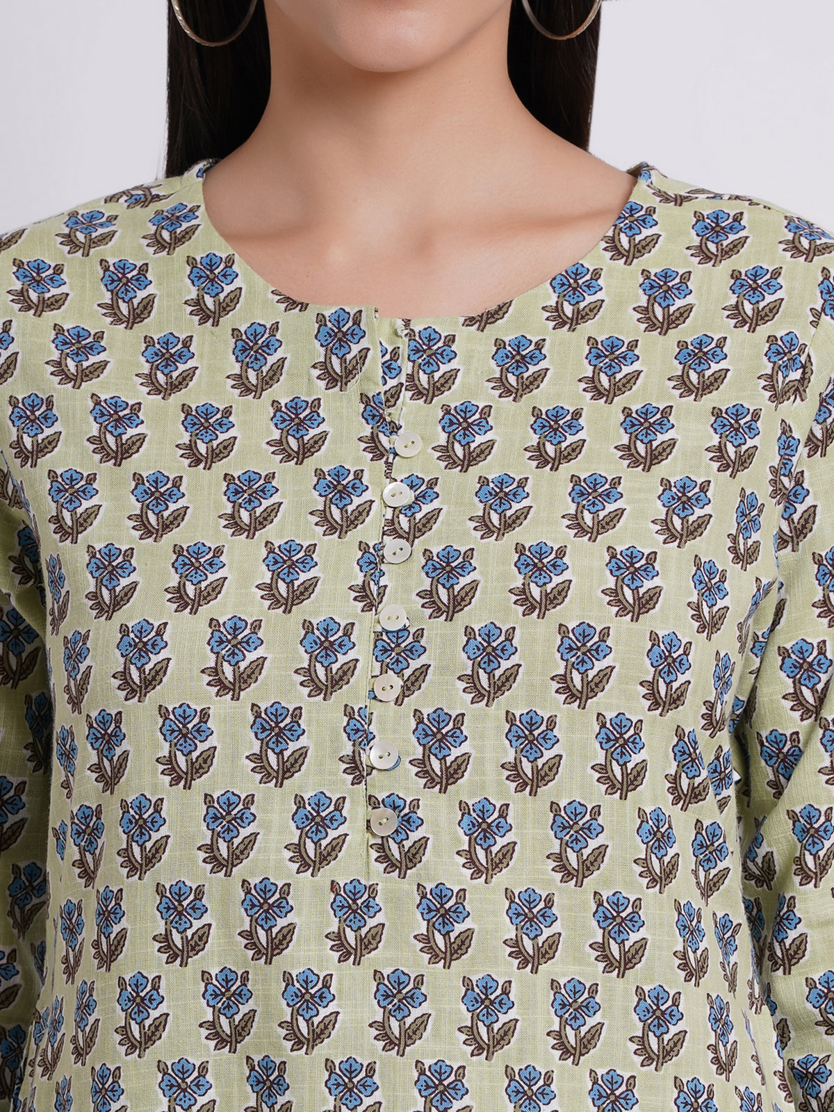 CASUAL DAYOUT PRINTED KURTI DETAILED WITH BUTTONS