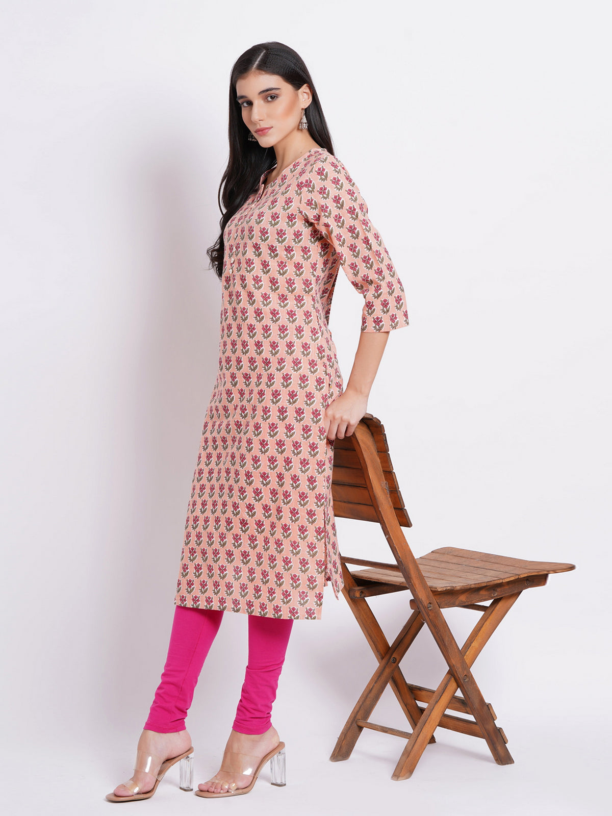 CASUAL DAYOUT PRINTED KURTI DETAILED WITH BUTTONS