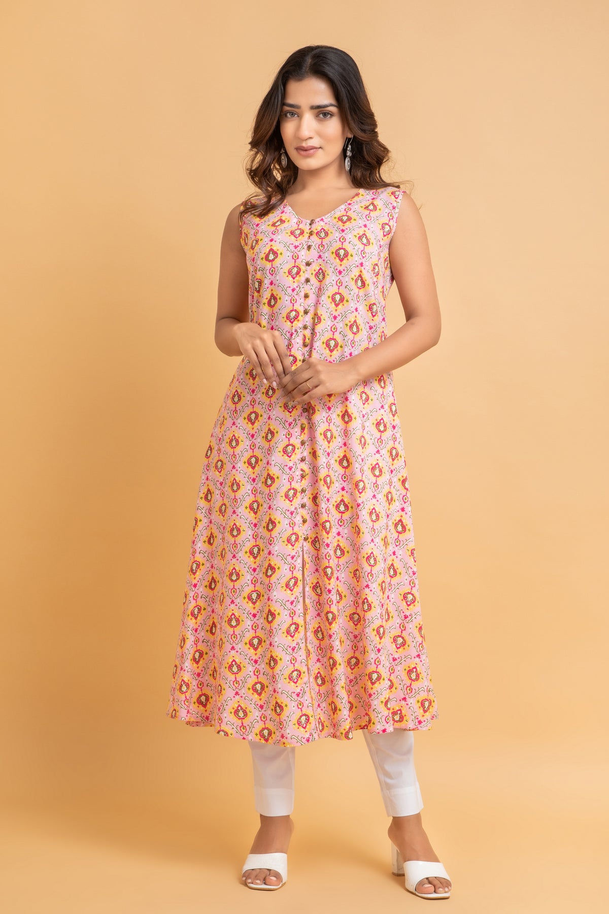 FLARED KURTI WITH V NECK AND SCREEN PRINT