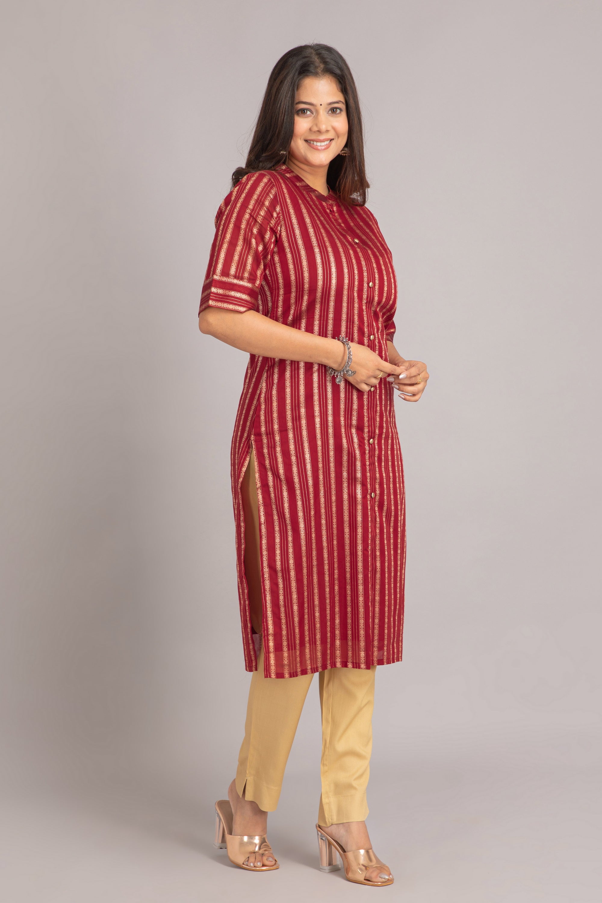 Rustic Maroon Knee Length Kurti in Jaquard Chanderi