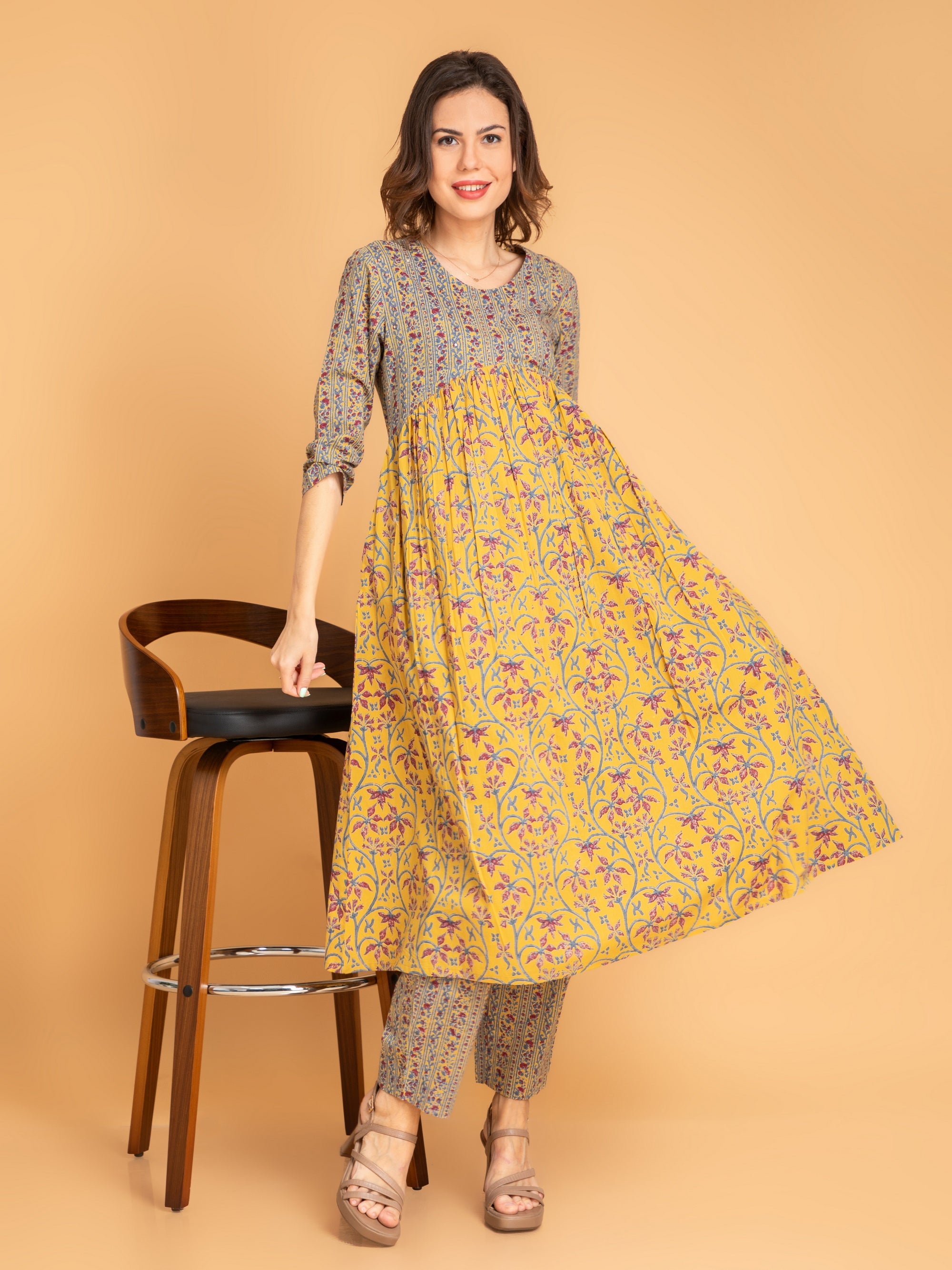 Misted Yellow 2 Pcs Kurta Set in Mul Cotton