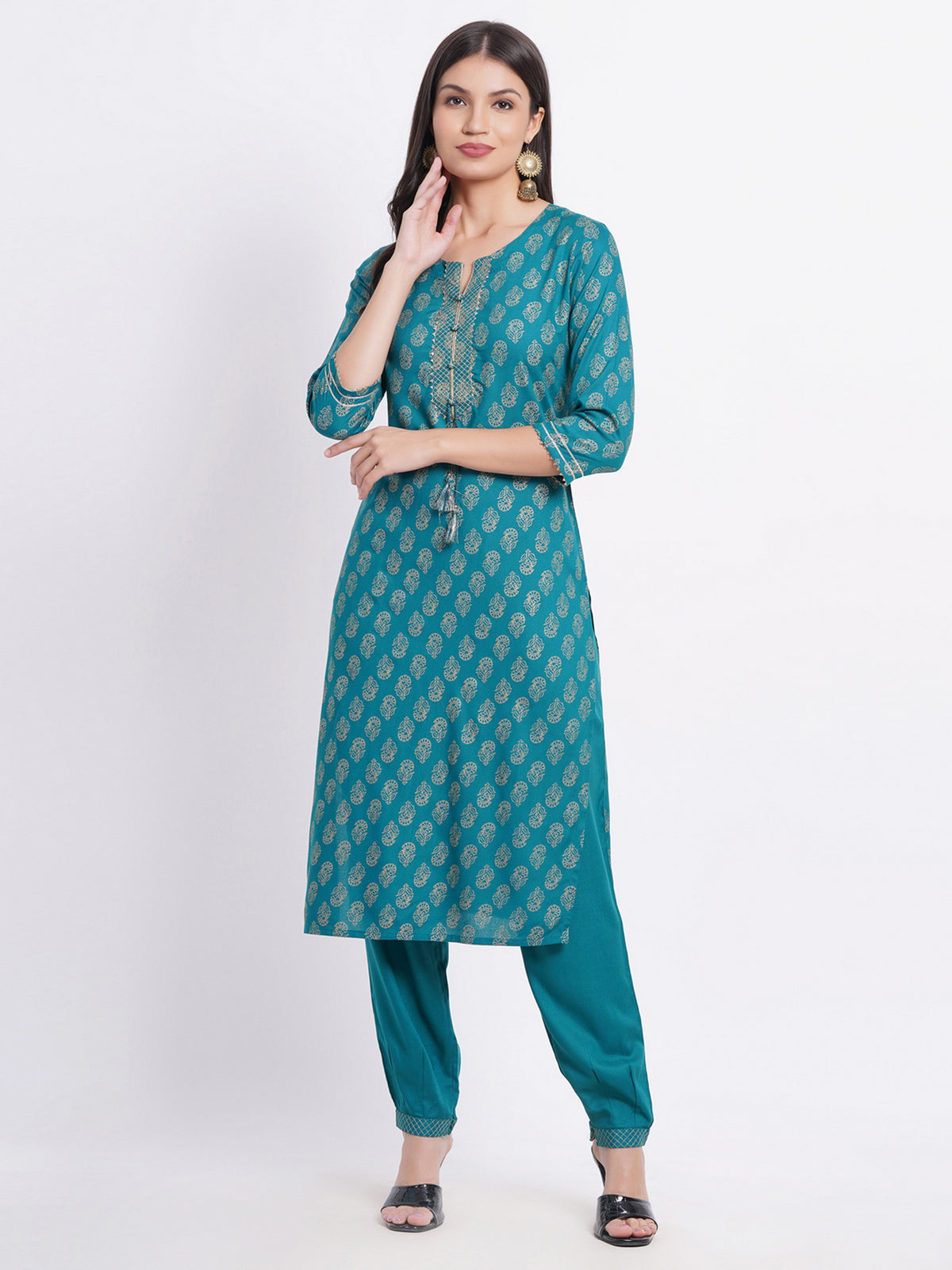 ELEGANT GOLD PRINTED KURTA SET WITH CRAFT BUTTON & DORI TASSELS