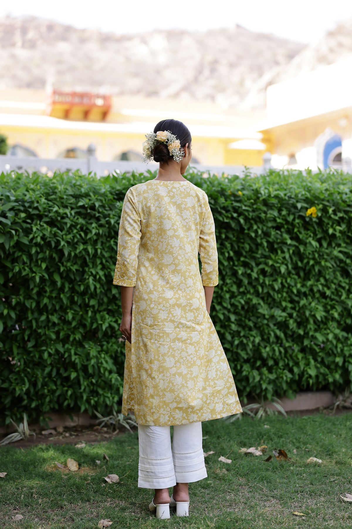 LINEN BLEND 3PC PRINTED KURTA PANT SET