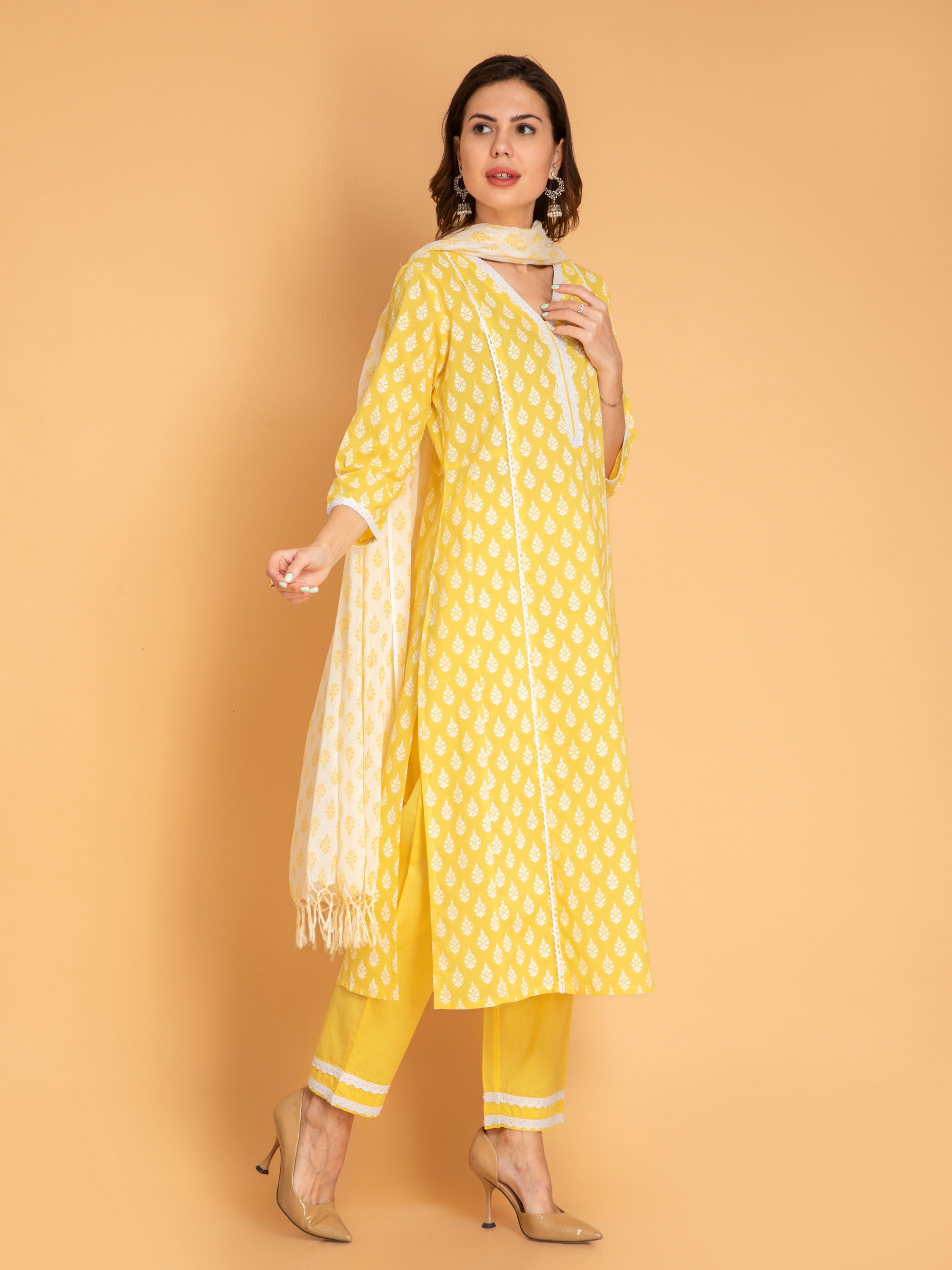 Khadi Print 3Pcs. Kurta Pant Set with Lace Details