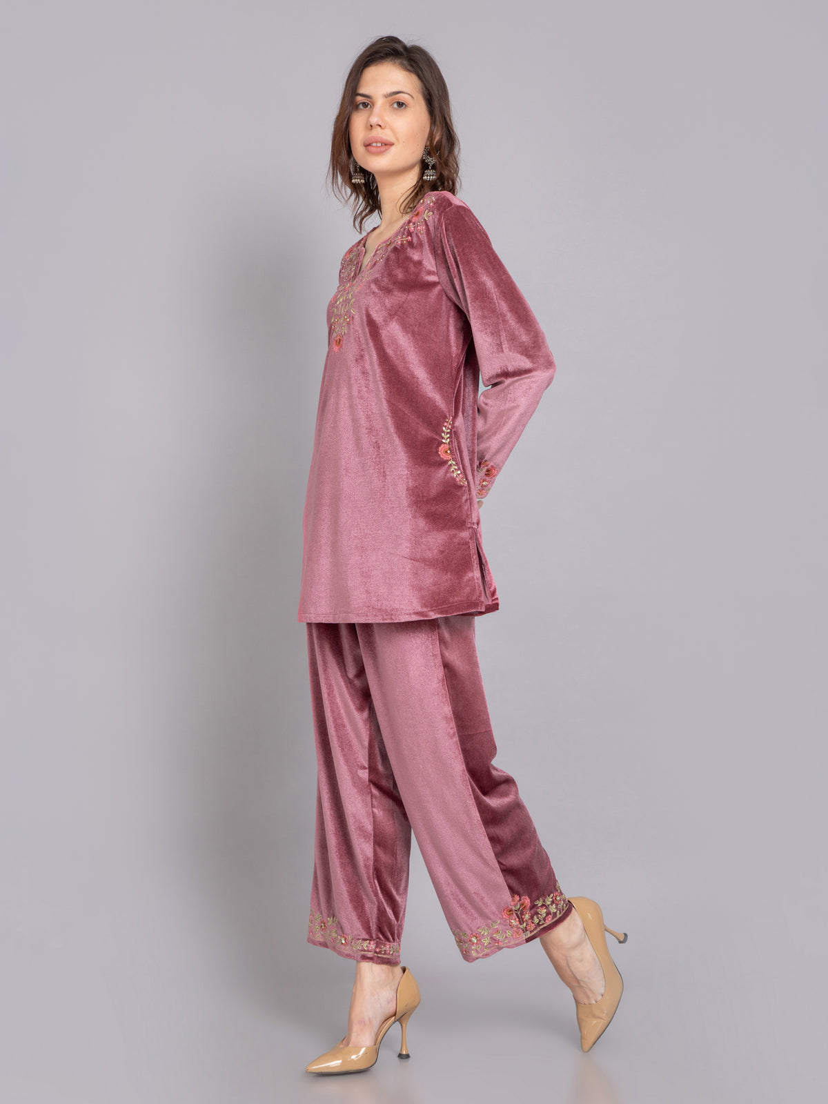 VELVET CO-ORD SET EMBELLISHED WITH EMB. & HAND DETAILS.