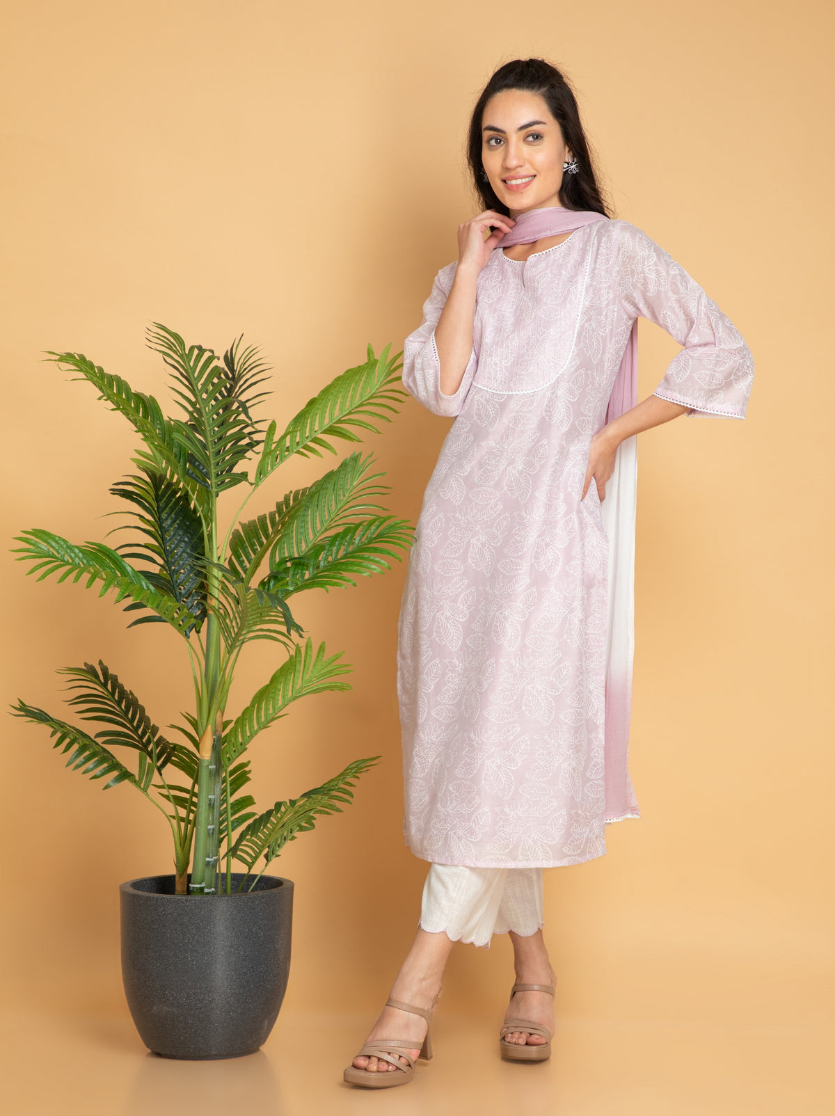 CHANDERI SILK PRINTED KURTA PANT SET WITH LACE AND PINTUCK DETAILS