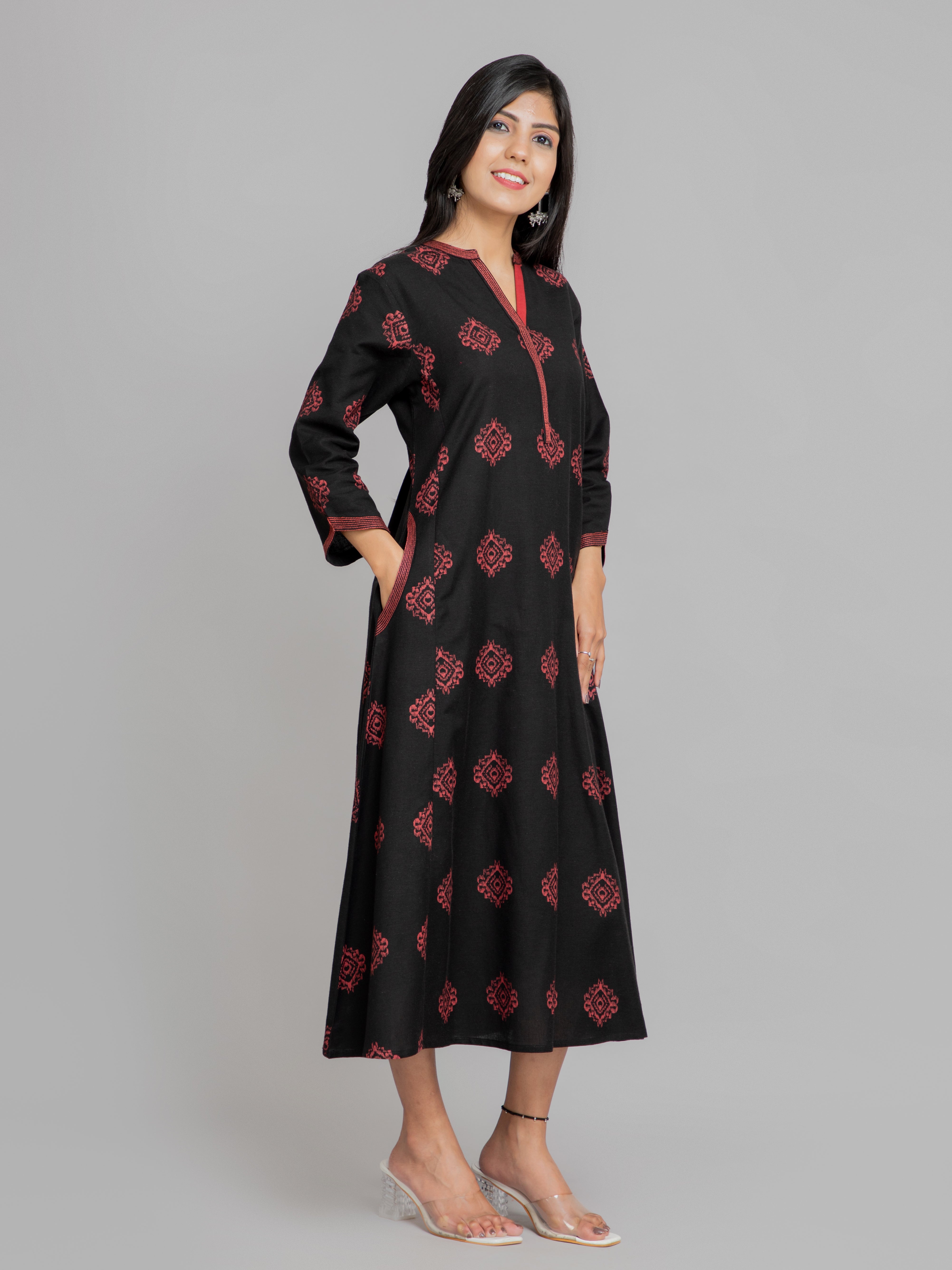 LINEN BLEND A-LINE LONG DRESS WITH THREAD DETAILS