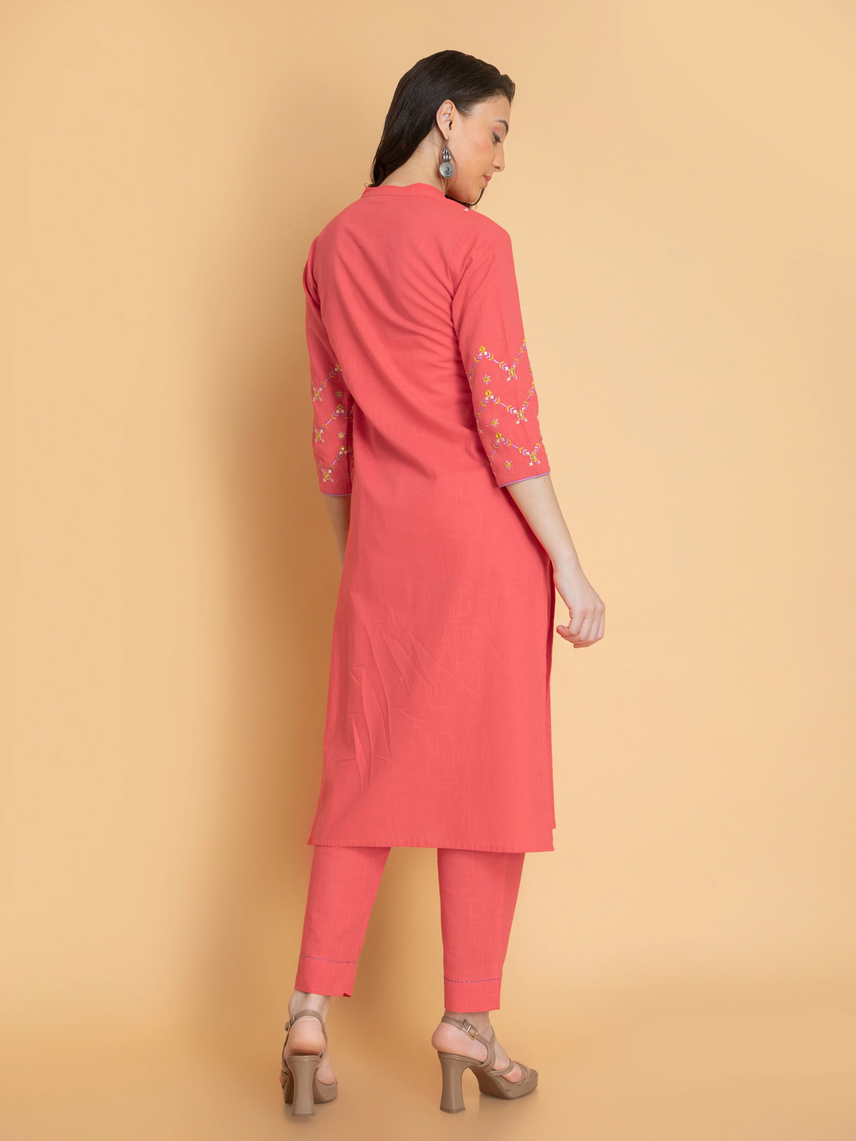 Women Moderate Red MIRROR EMBROIDERY 2PC KURTA PANT SET DETAILED WITH KANTHA WORK.