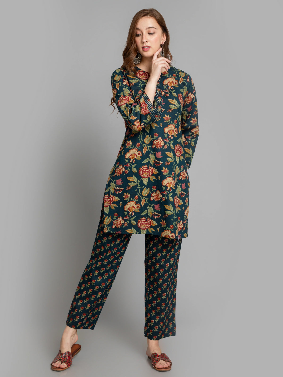 SUTI WOMEN MUL COTTON BAGRU COLOR PRINT 2 PC CO-ORD SET