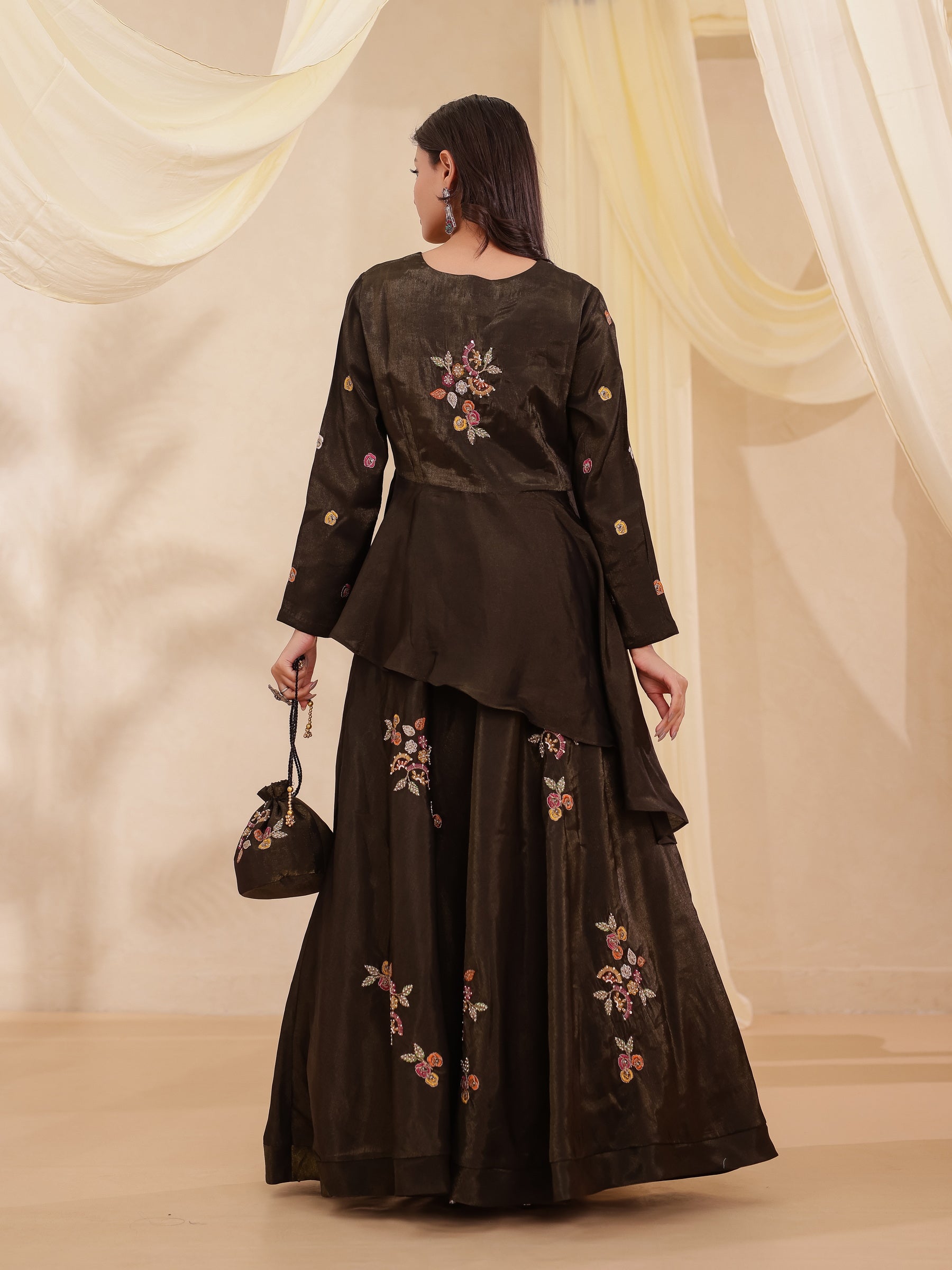2 pcs fusion set with intricate embroidery and adda work