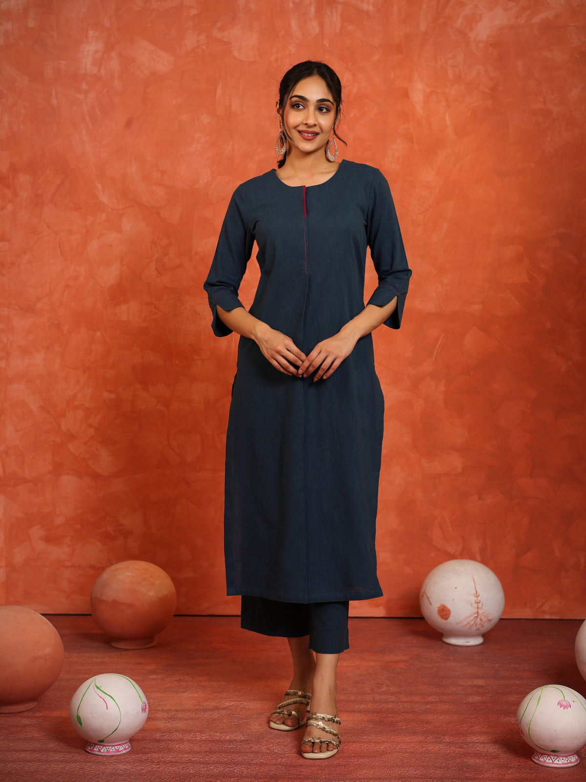 2PC KURTA SET EMBELLISHED WITH HAND CRAFT DETAILS
