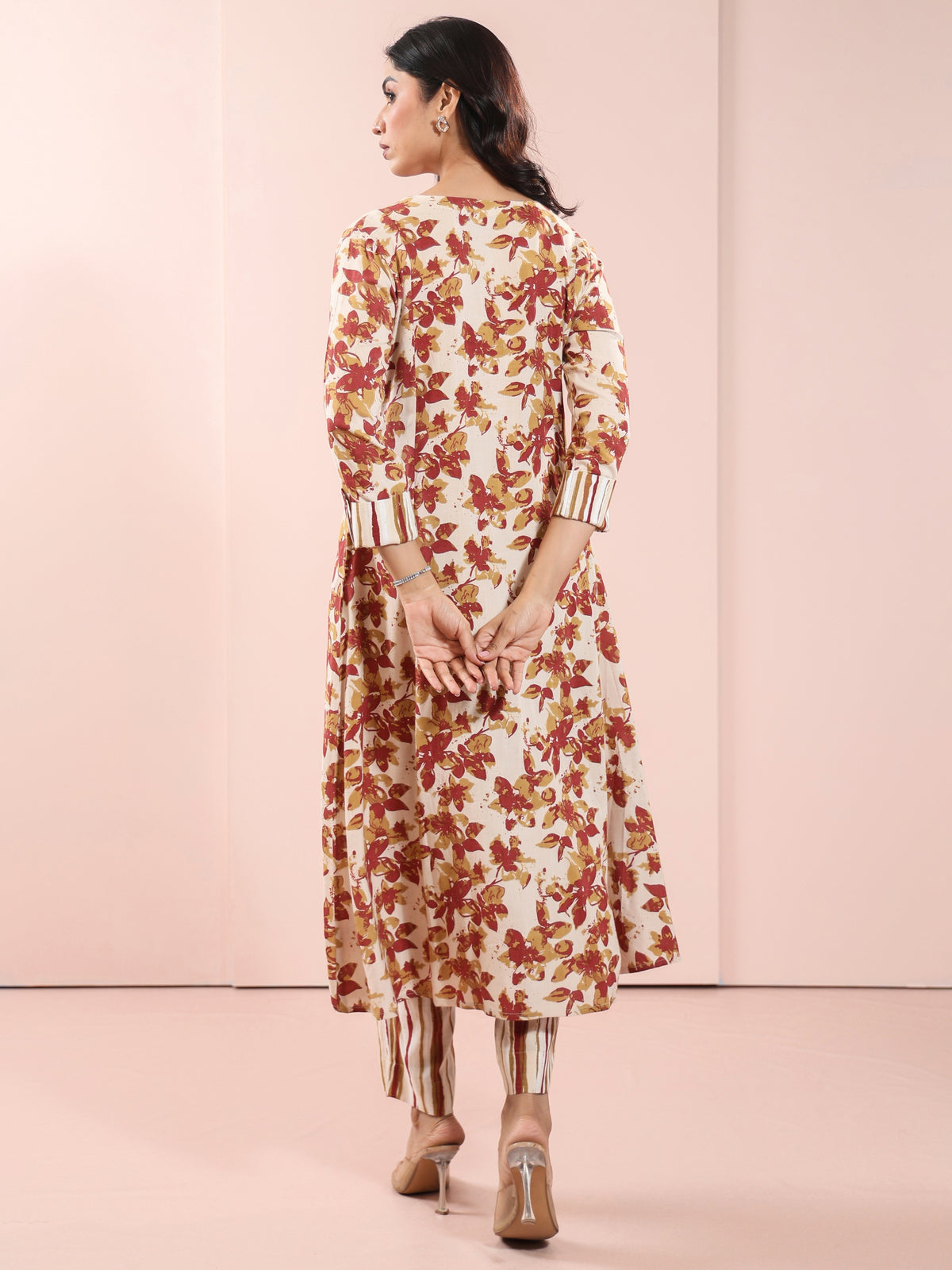FLORAL PRINTED 3PC FLARED KURTA SET EMBELLISHED WITH HAND CRAFT DETAILS