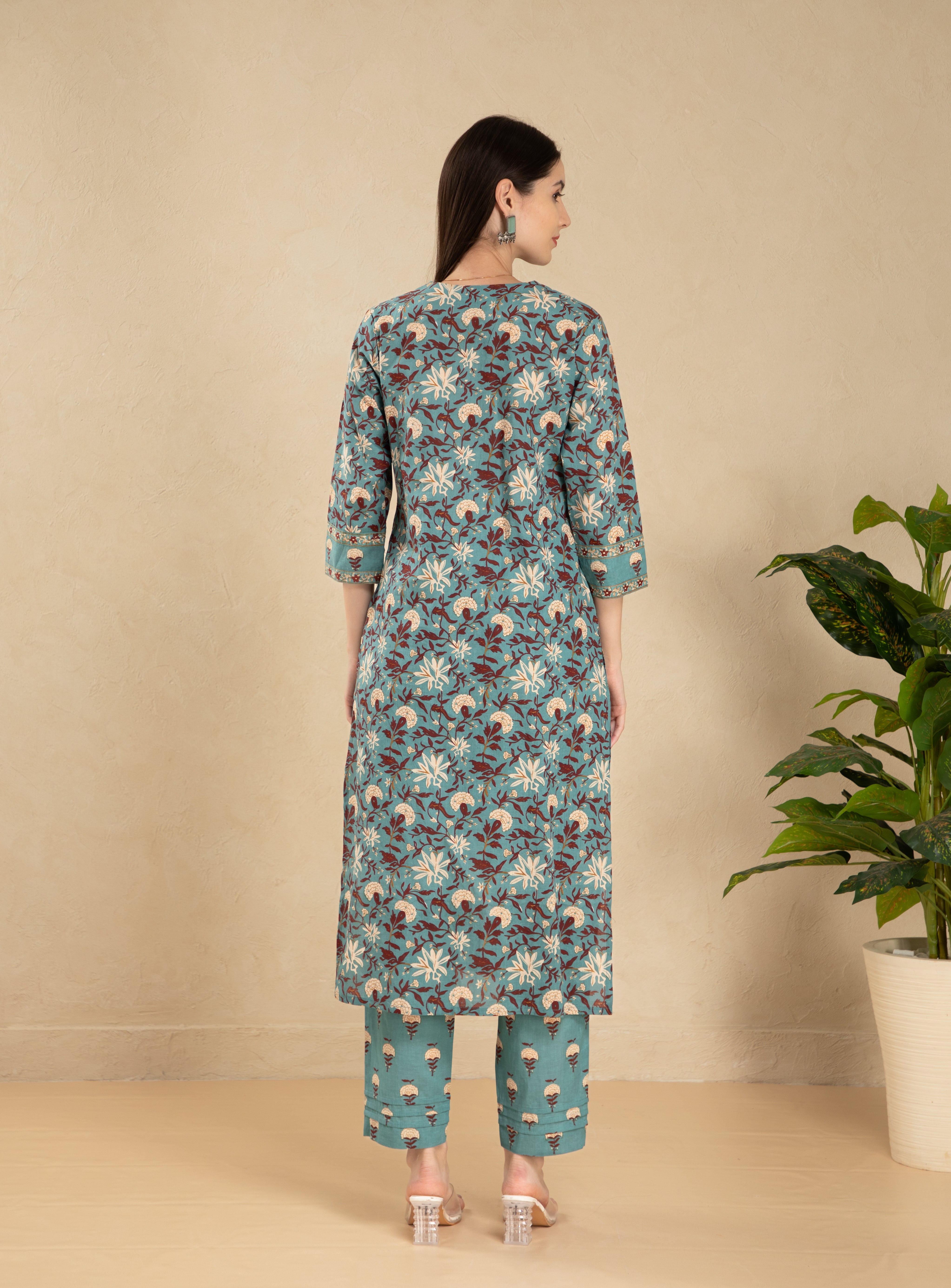 Mul Cotton 3 pcs Kurta Set with Kota Doria Dupatta & Handcrafted Details