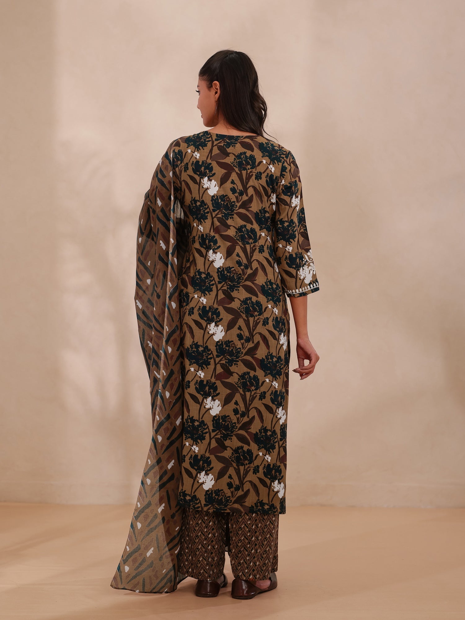 CHIKANKARI EMBROIDERY 3PC FLORAL PRINTED SET