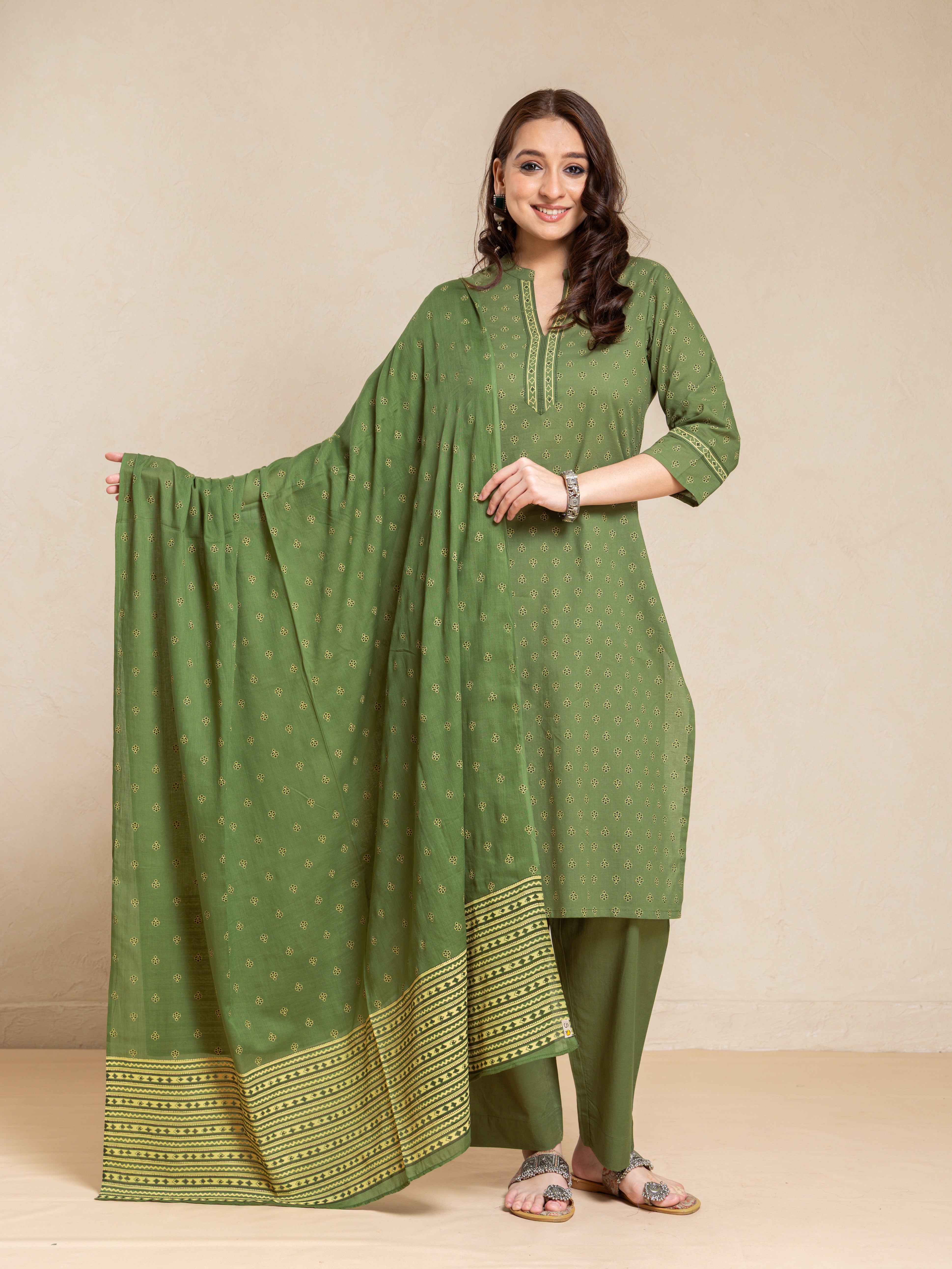 Printed Straight Kurta Set with 3/4 Sleeves