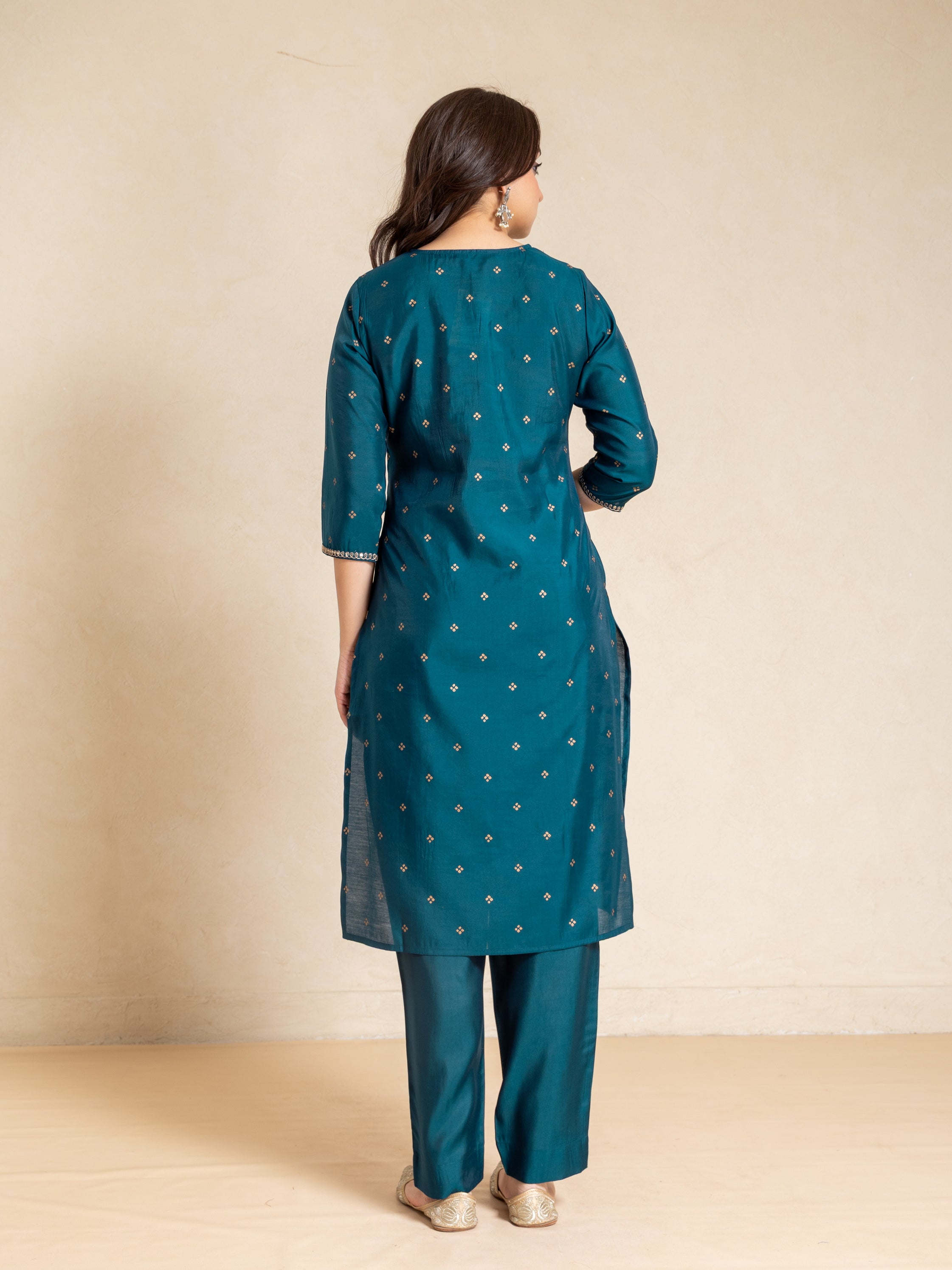 True Blue Gold Printed Viscose Silk Round Neck Straight Fit 3 Pcs Kurta Set