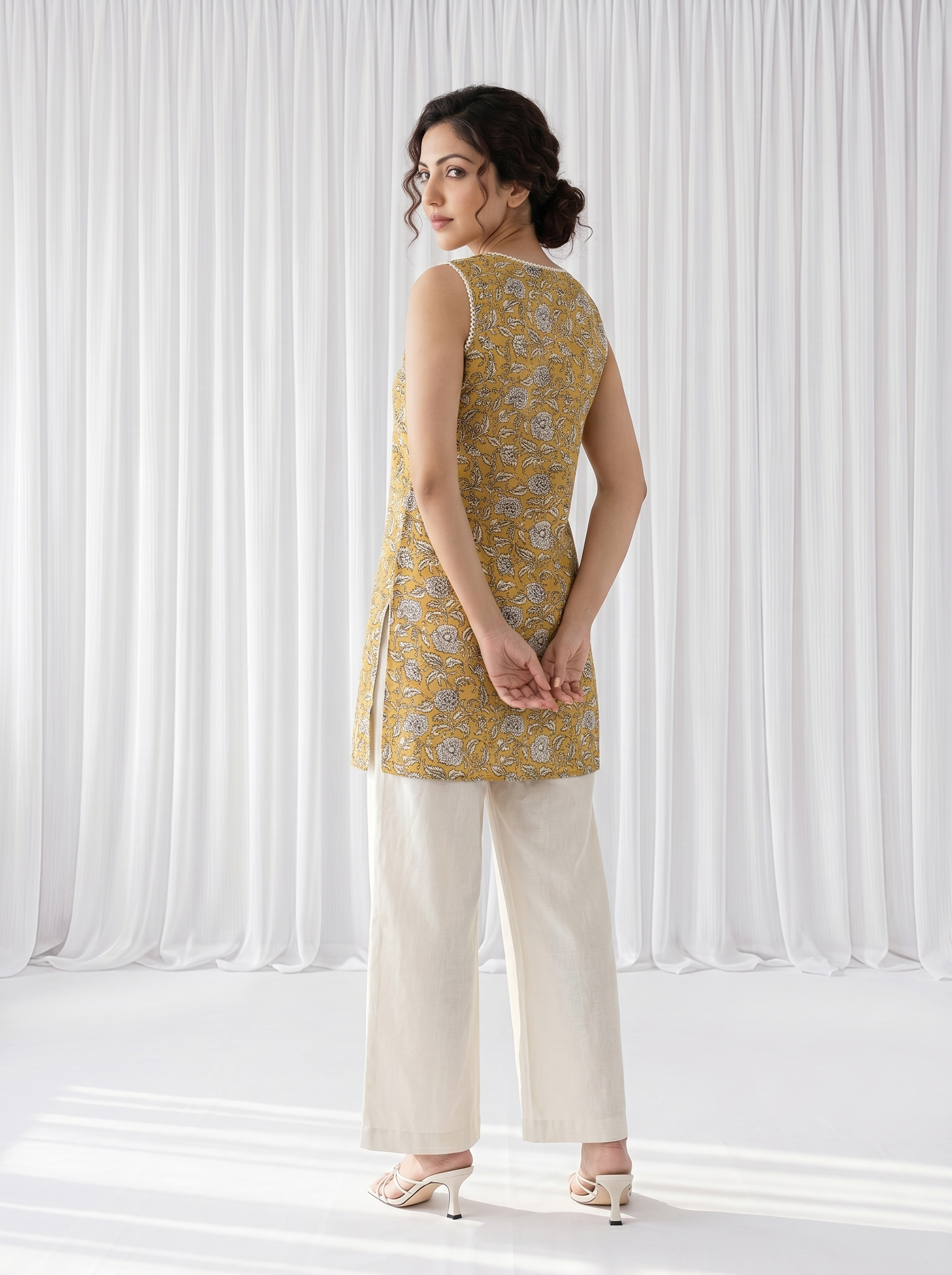Misted Yellow Printed Mul Cotton V Neck Straight Fit Top