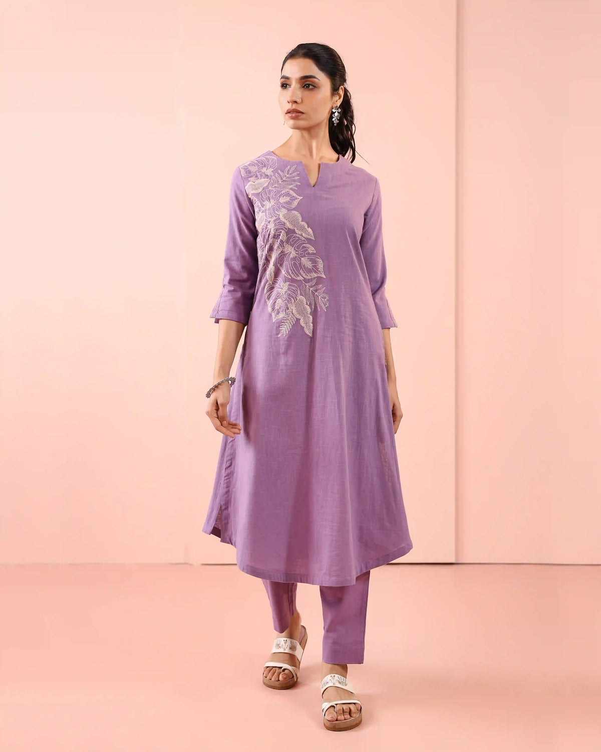2PC KURTA SET DETAILED WITH PLACEMENT EMBROIDERY