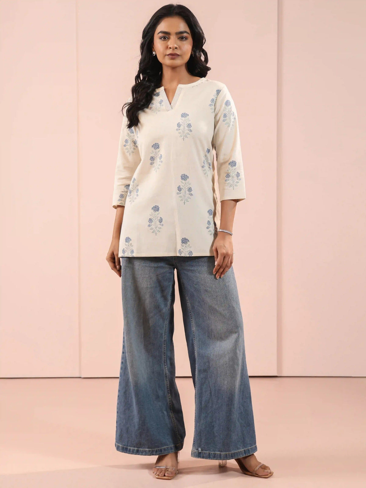 LINEN BLEND SHORT TOP EMBELLISHED WITH HAD CRAFT DETAILS