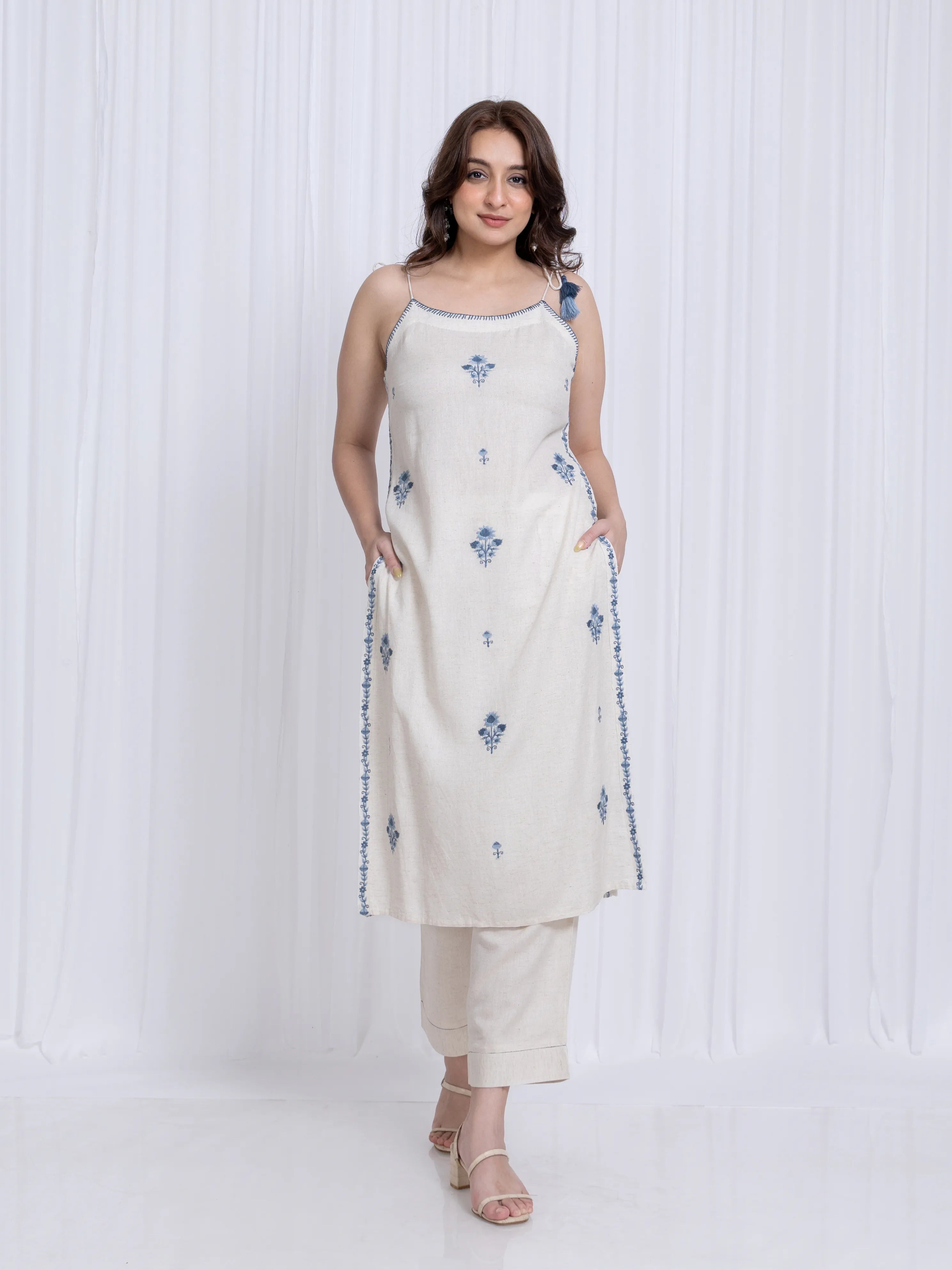 EMBROIDERED 2PCS KURTA SET WITH HAND WORK ON NECK