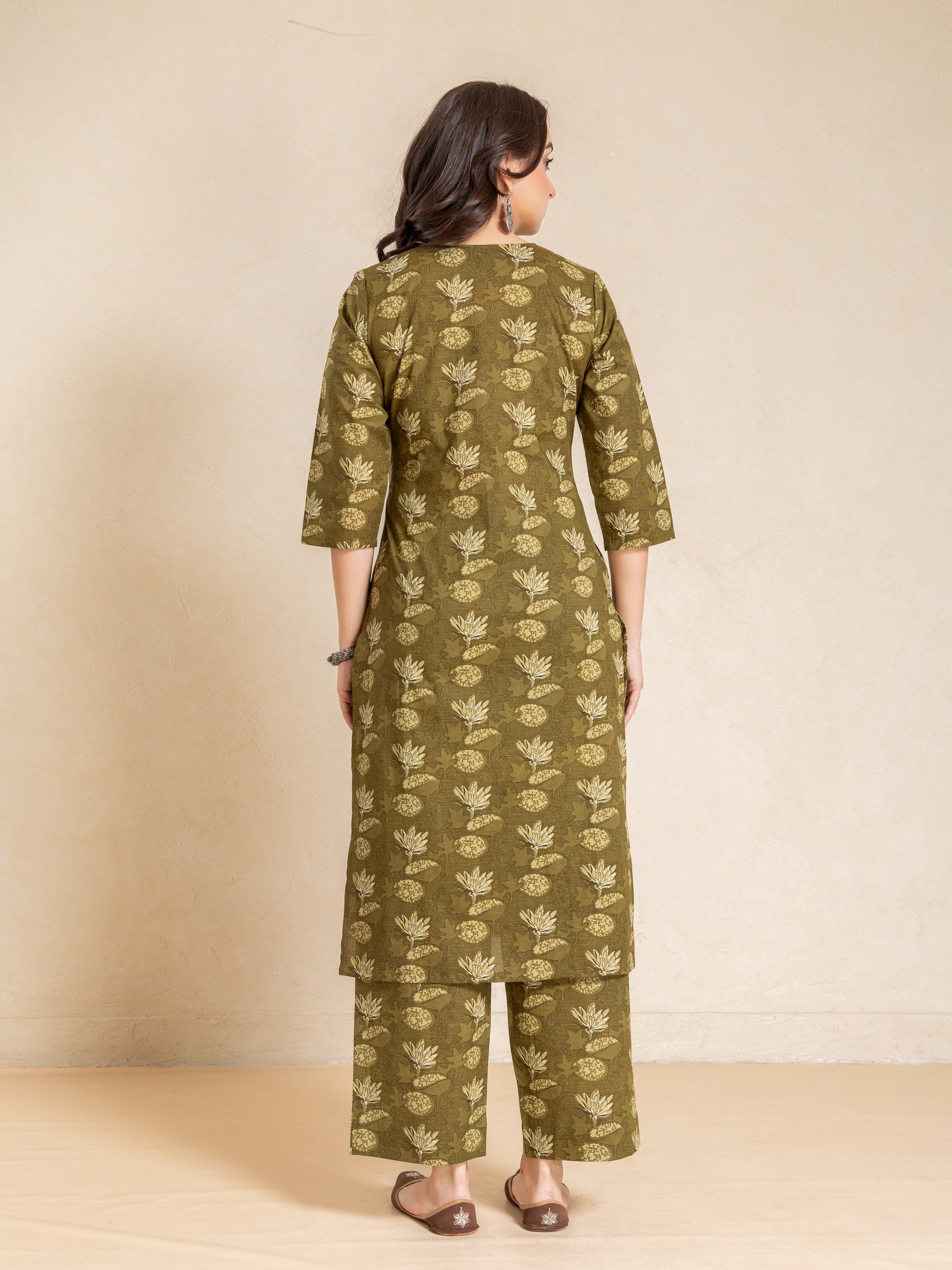 Green Moss Floral Sanganeri Print Mul Cotton Round Neck Straight Fit 2 Pcs Kurta Set