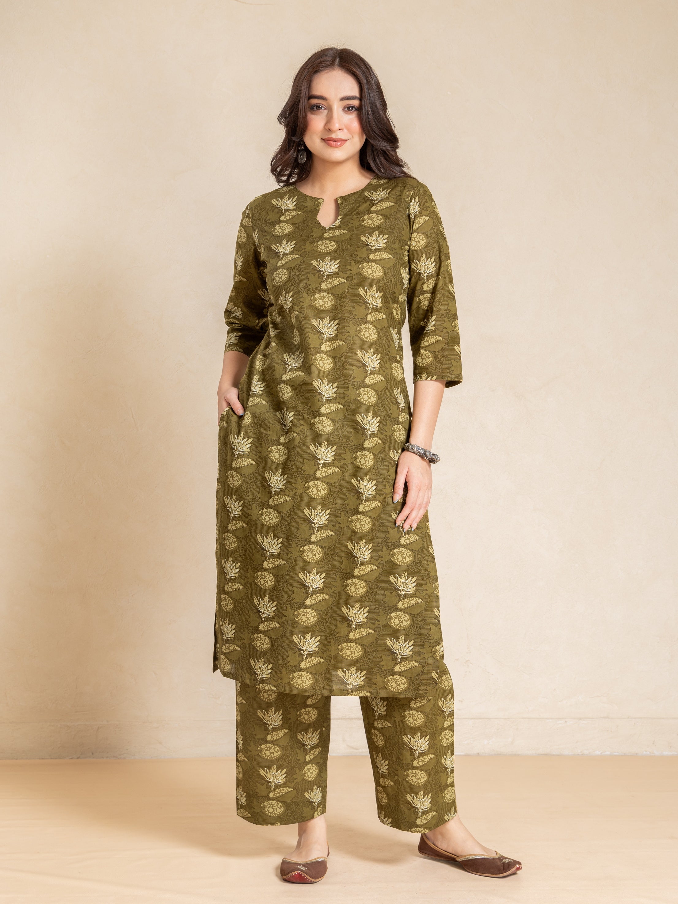 Green Moss Floral Sanganeri Print Mul Cotton Round Neck Straight Fit 2 Pcs Kurta Set