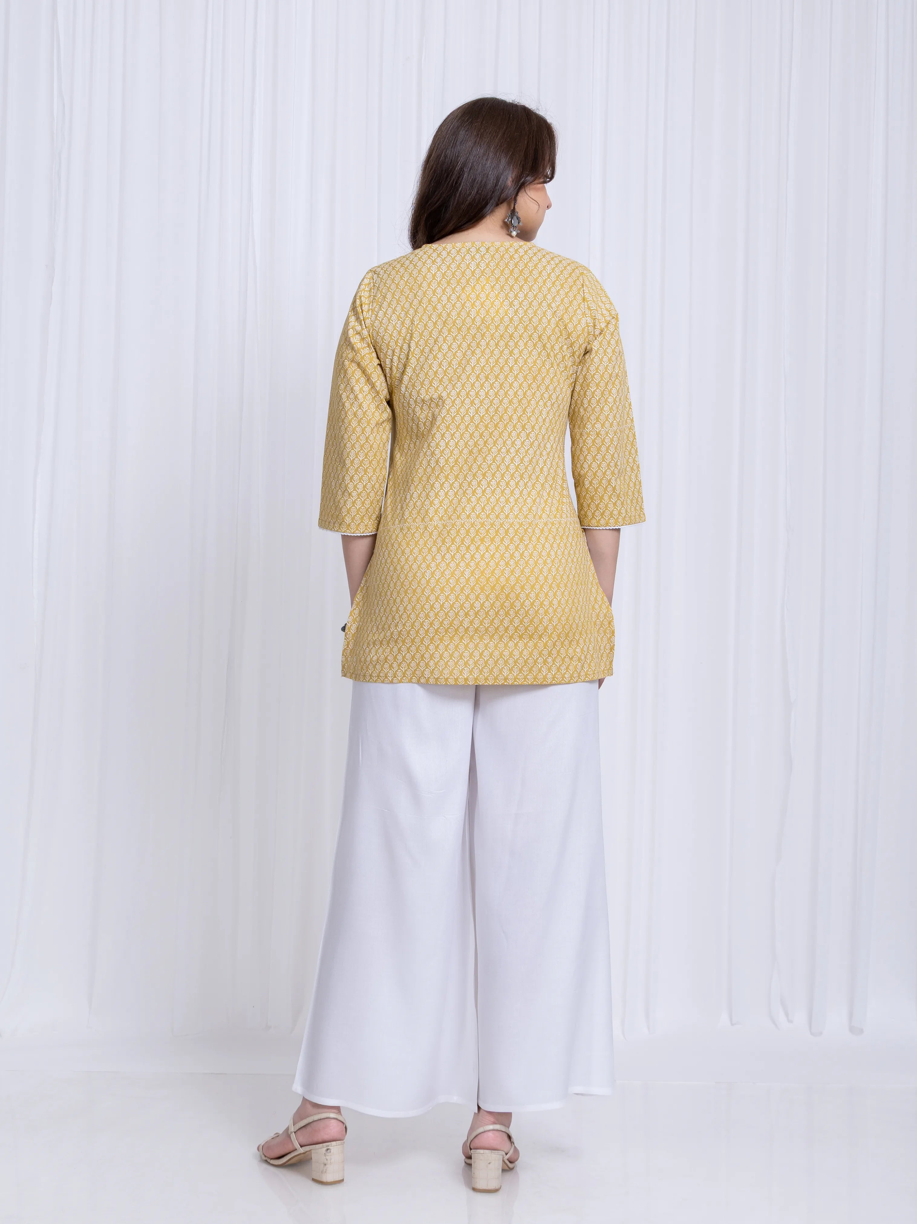 PRINTED SHORT KURTI