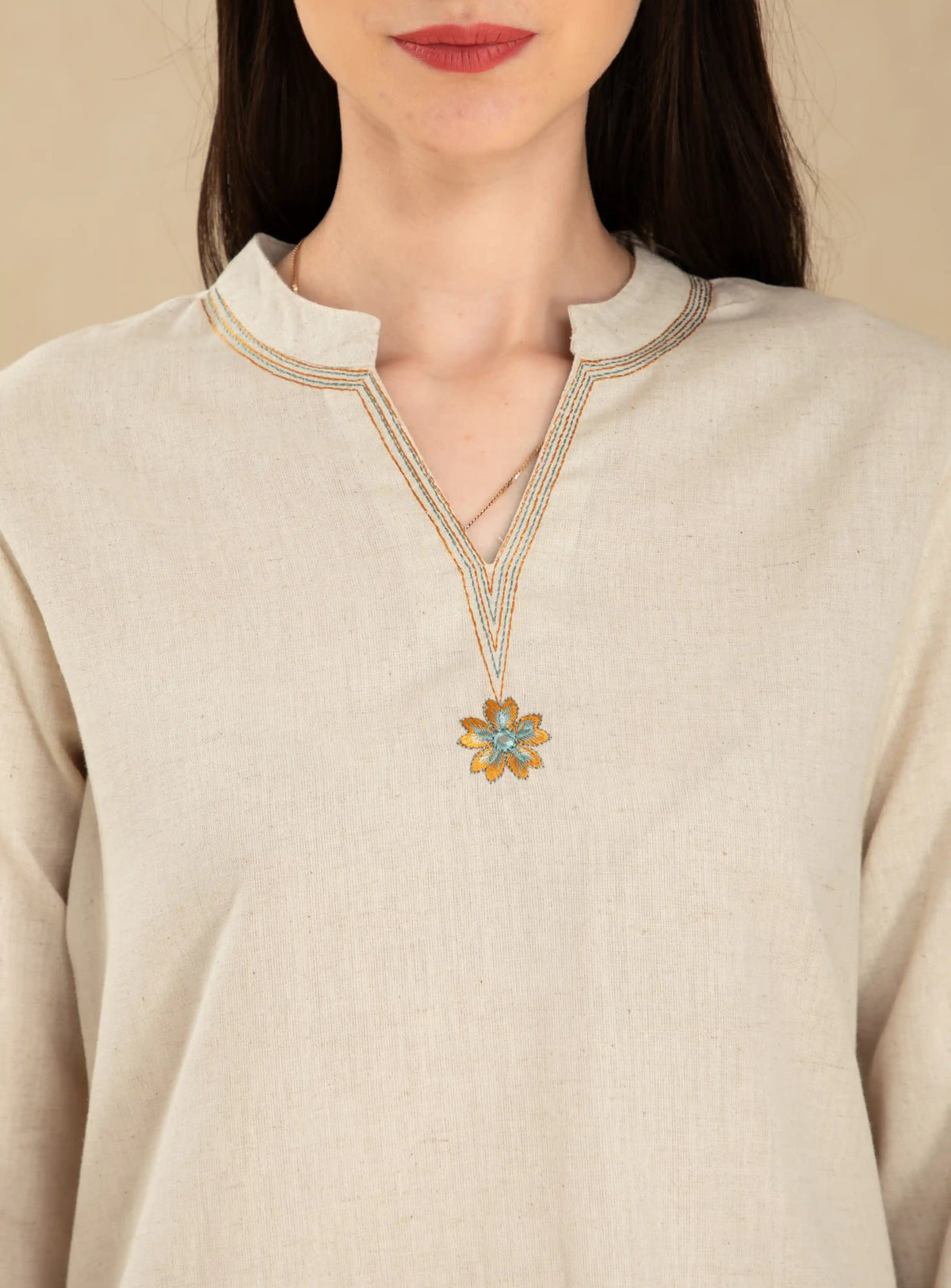 LINEN BLEND CRAFT EMBROIDERED SHORT TOP