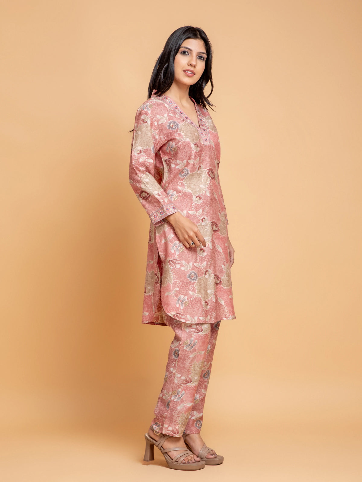 ITALIAN SILK 2PC CO-ORD SET EMBELLISHMENT WITH MIRROR WORK EMBROIDERY