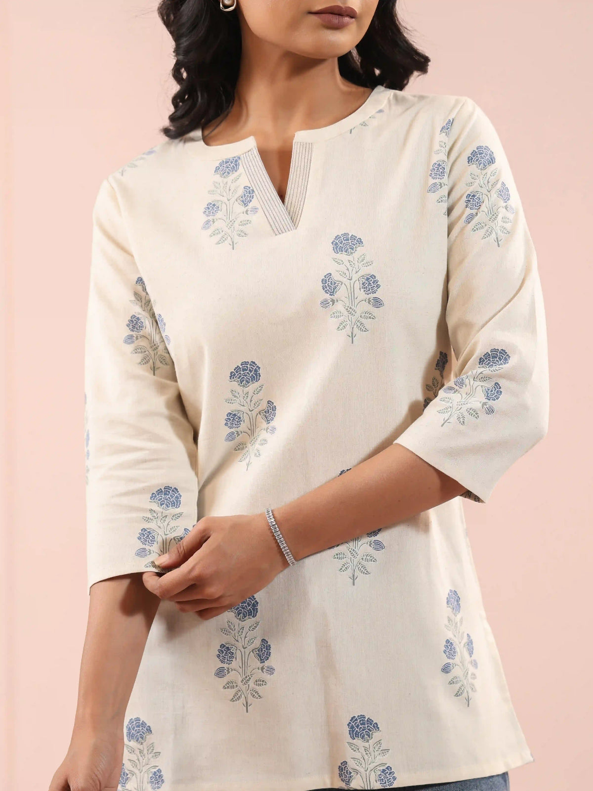 LINEN BLEND SHORT TOP EMBELLISHED WITH HAD CRAFT DETAILS