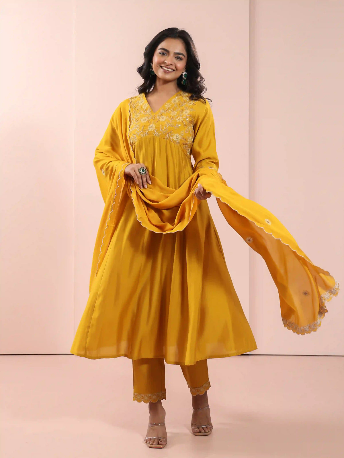 CHIKANKARI EMBROIDERED 3PC ALIA CUT KALIDAR KURTA SET