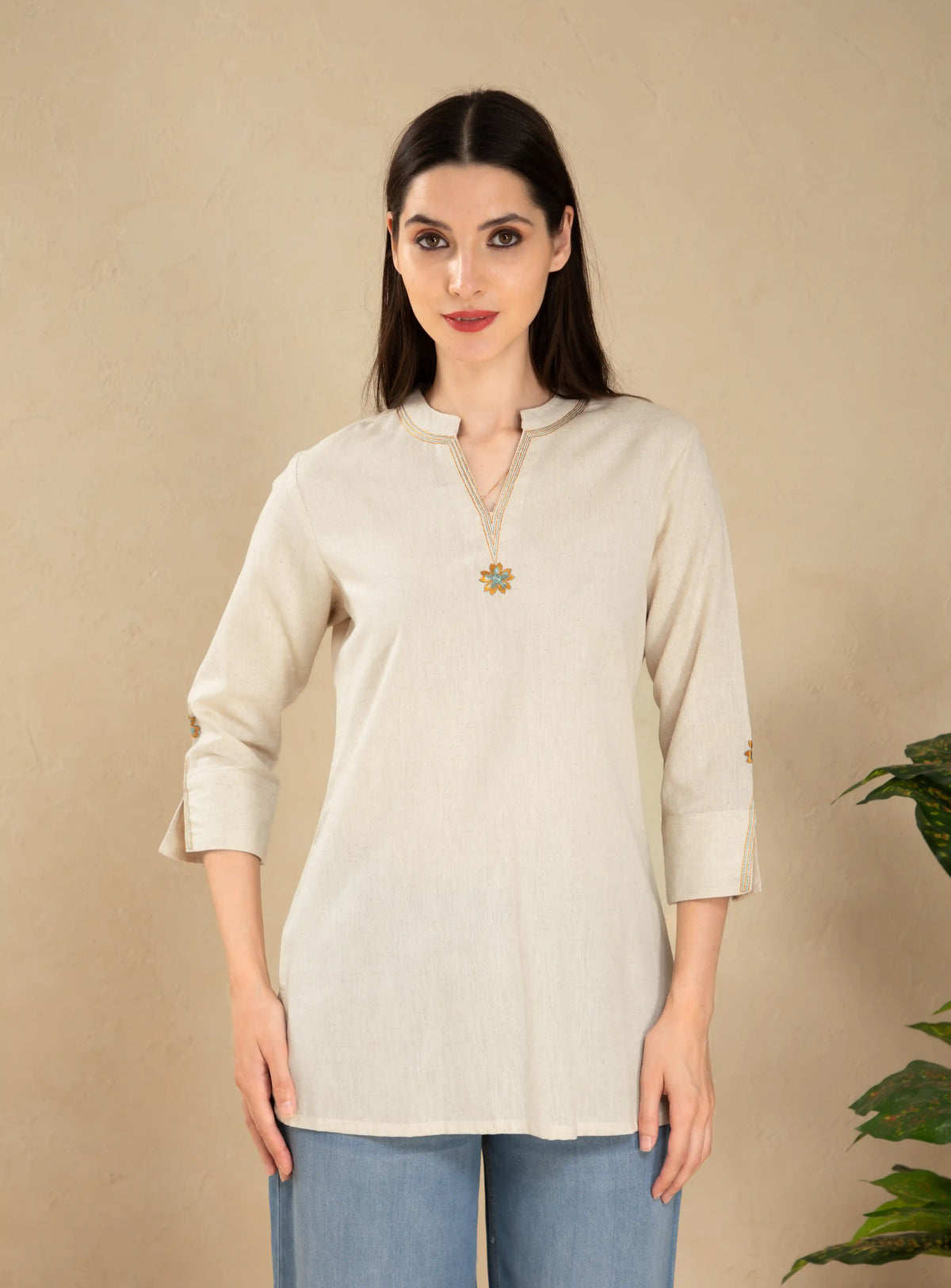 LINEN BLEND CRAFT EMBROIDERED SHORT TOP