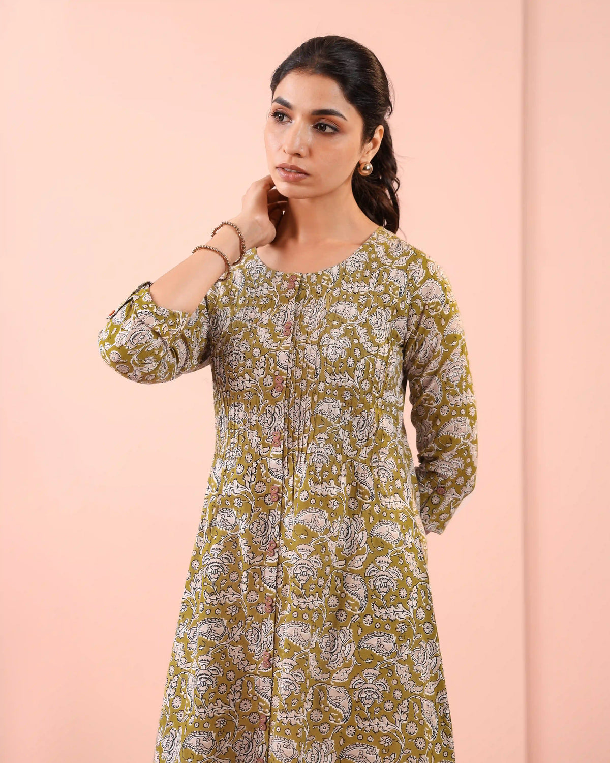 MUL COTTON PINTUCK DETAILED LONG ALINE KURTI
