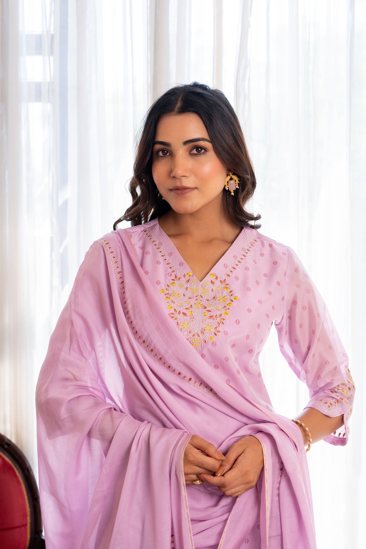 CHANDERI 3PC KURTA PANT SET WITH DELICATE EMBROIDERY DETAILS
