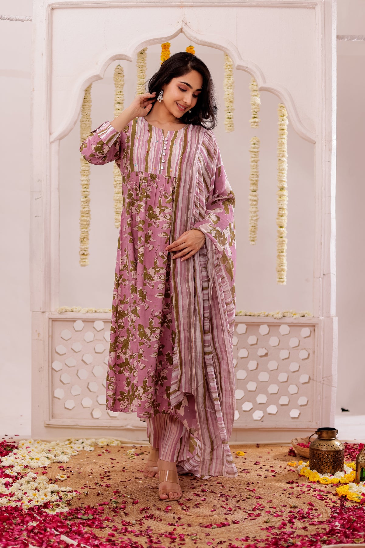 FLORAL PRINTED 3PC FLARED KURTA SET EMBELLISHED WITH HAND CRAFT DETAILS