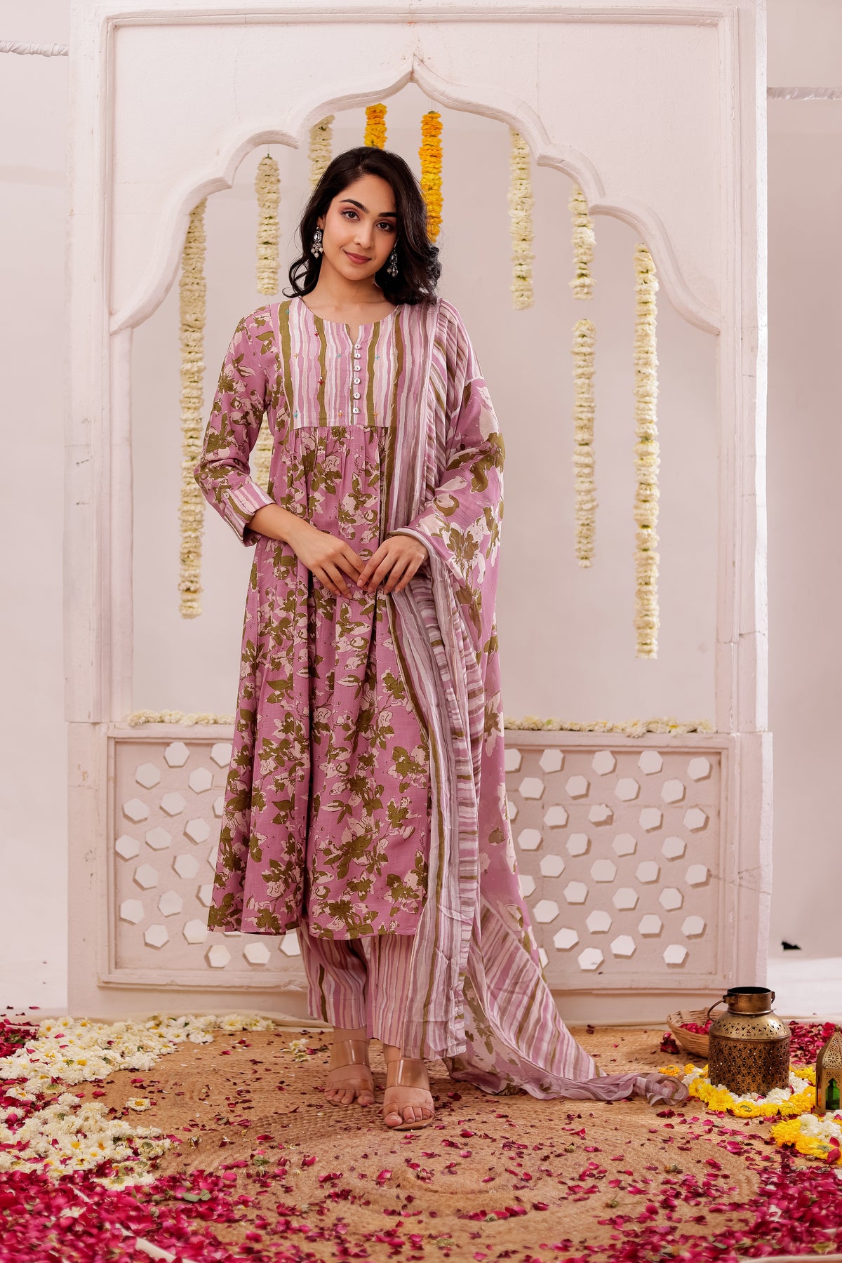 FLORAL PRINTED 3PC FLARED KURTA SET EMBELLISHED WITH HAND CRAFT DETAILS