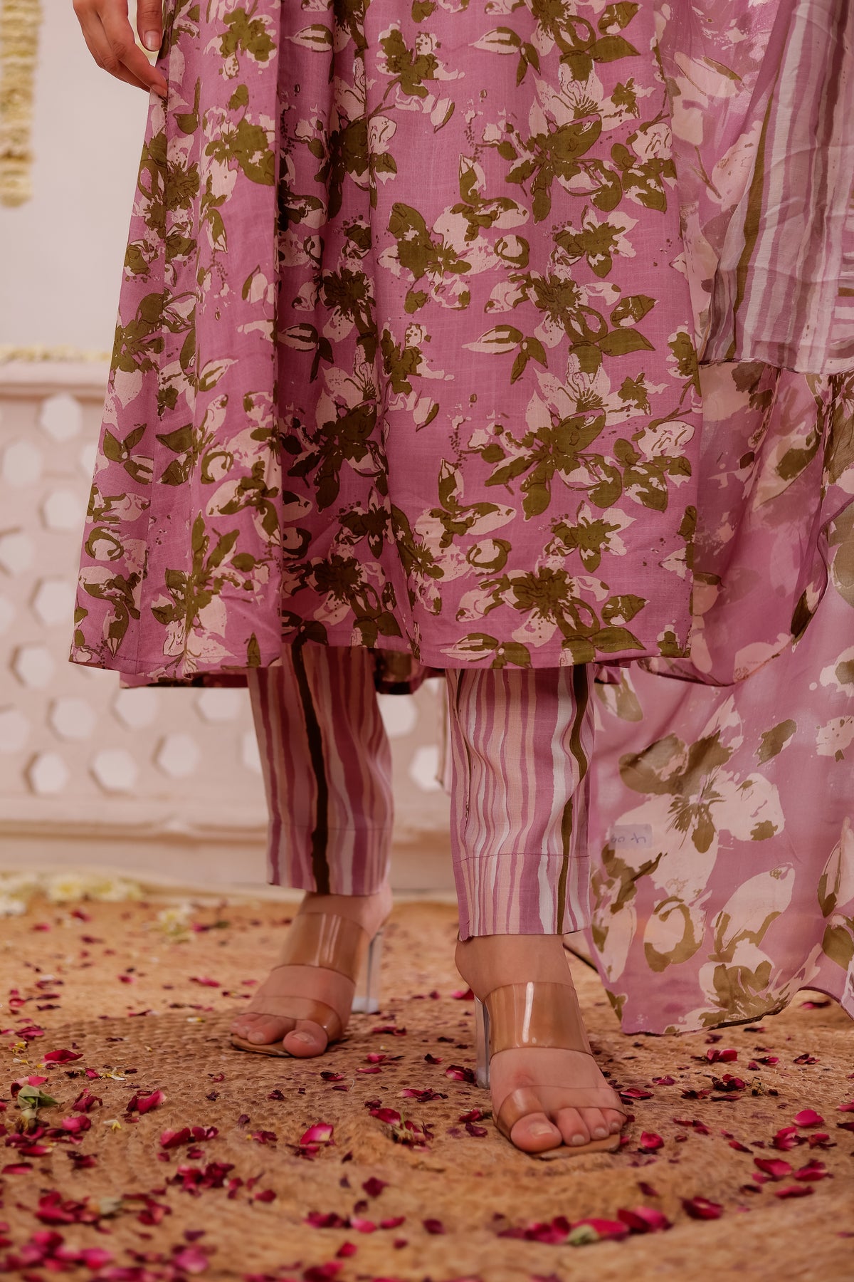 FLORAL PRINTED 3PC FLARED KURTA SET EMBELLISHED WITH HAND CRAFT DETAILS