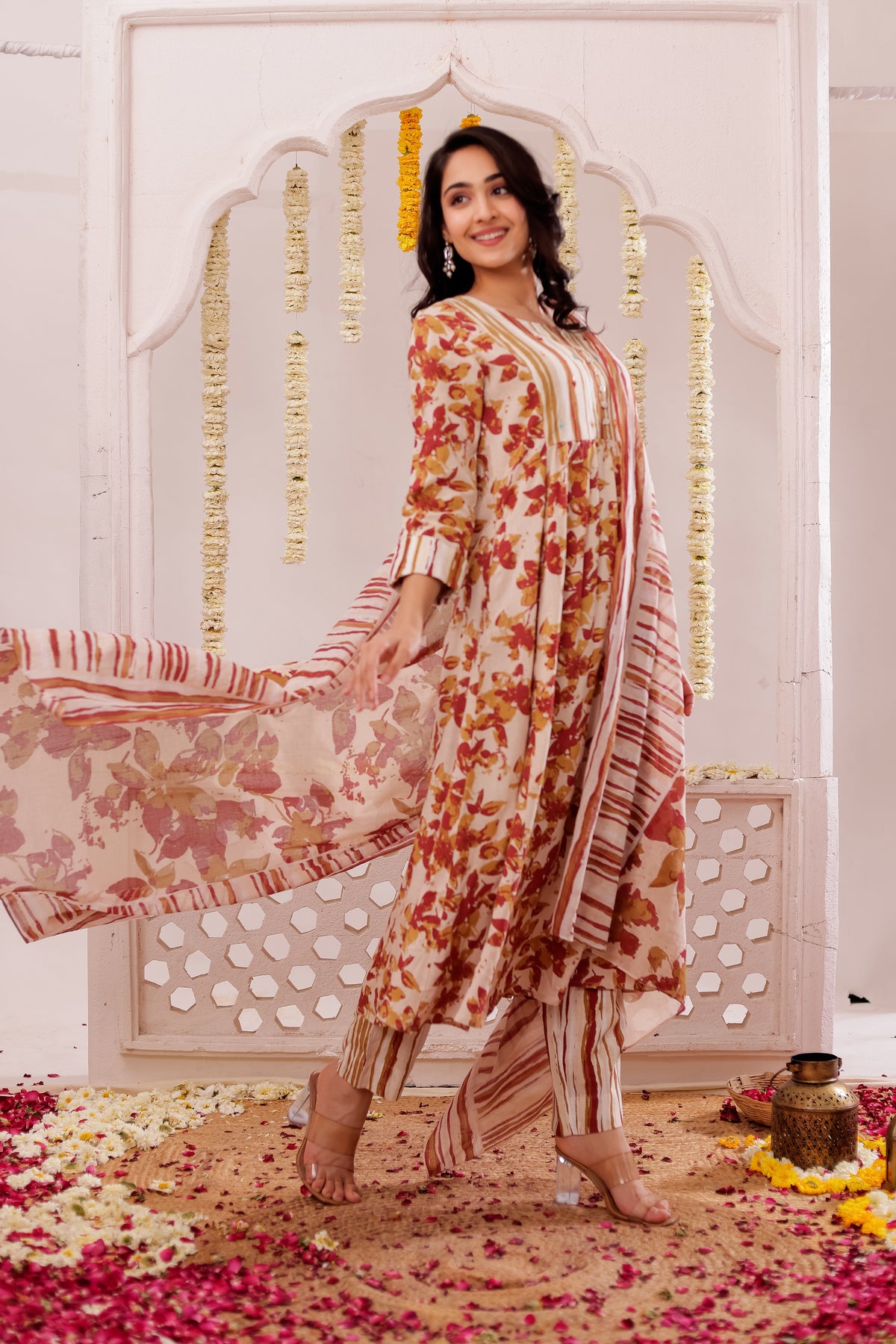 FLORAL PRINTED 3PC FLARED KURTA SET EMBELLISHED WITH HAND CRAFT DETAILS