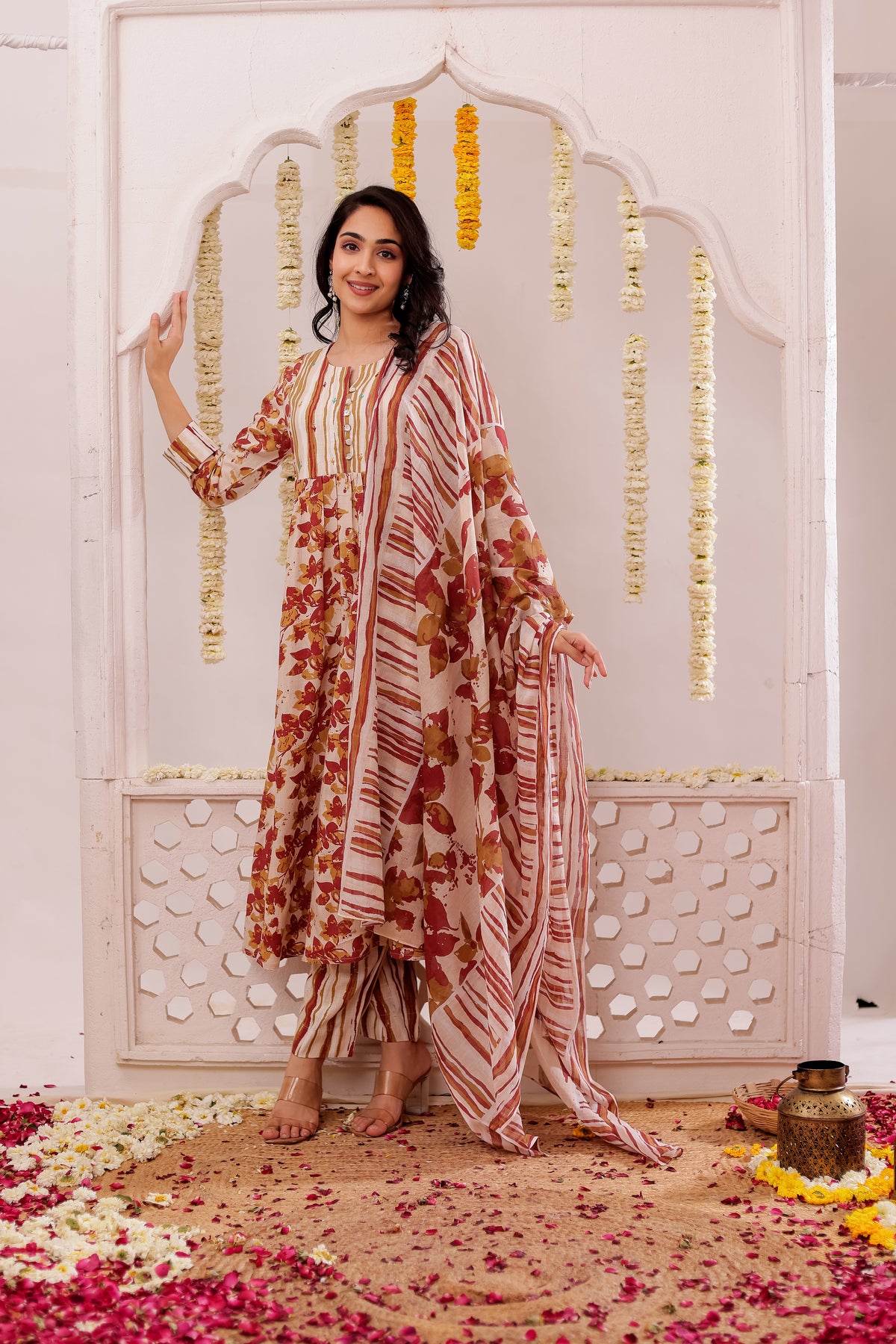 FLORAL PRINTED 3PC FLARED KURTA SET EMBELLISHED WITH HAND CRAFT DETAILS