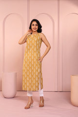 Women Brown Mul Cotton Boat Neck Sleeveless kurti
