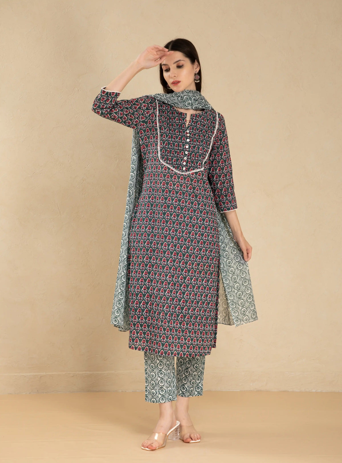women-green-color-printed-mul-cotton-kurta-set