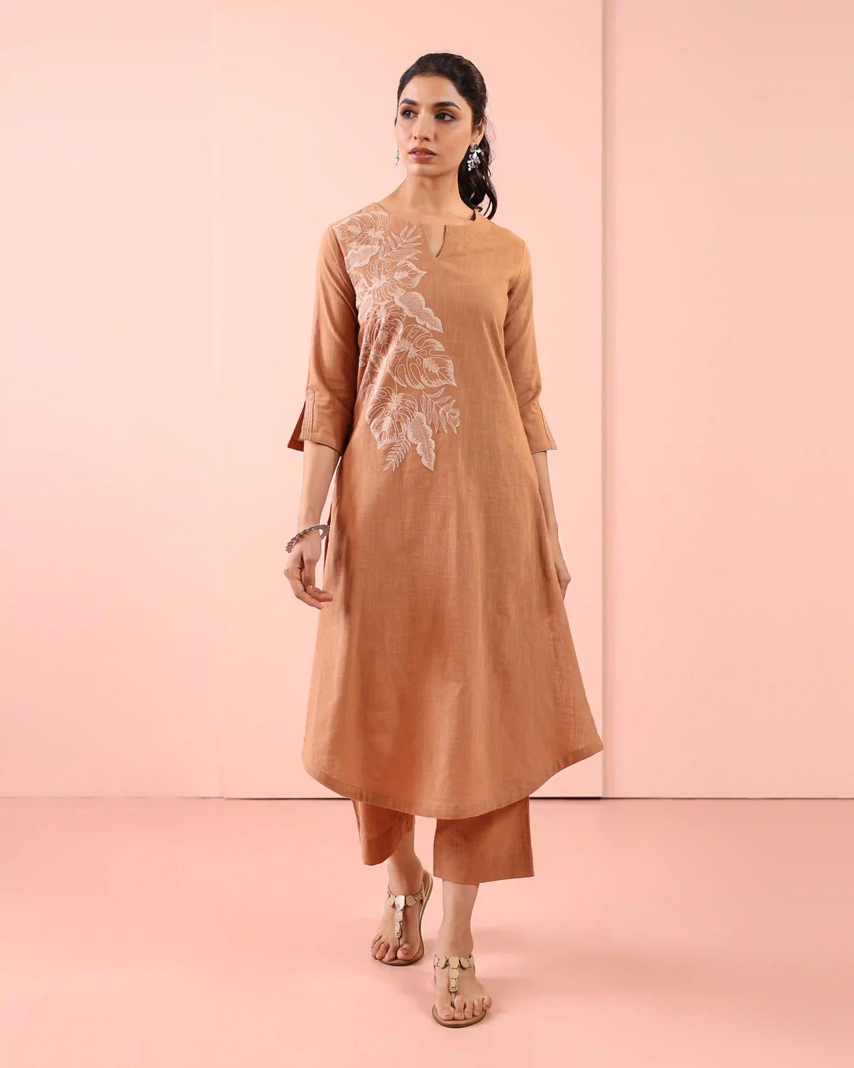 2PC KURTA SET DETAILED WITH PLACEMENT EMBROIDERY