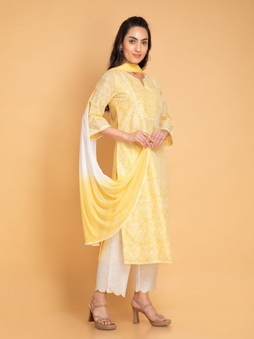 Chanderi Silk Printed Kurta Pant Set with Lace and Pintuck Details