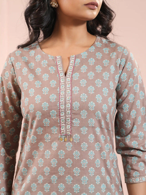 MUL COTTON BAGRU PRINTED KURTI EMBELLISHED WITH HAND CRAFT DETAILS