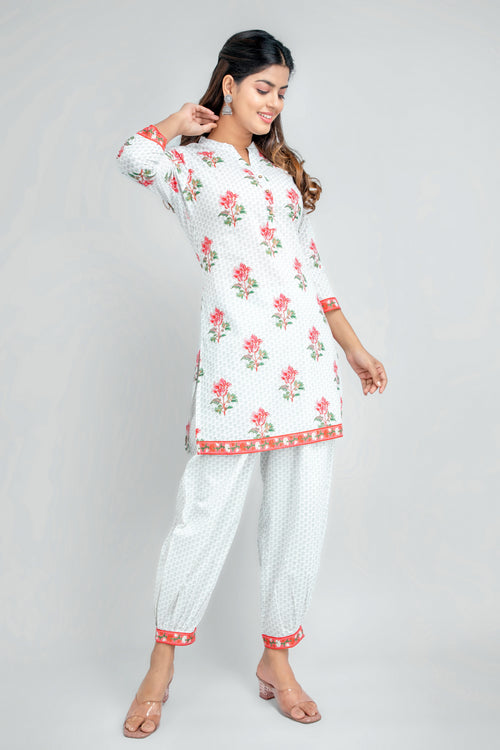 FLORAL PRINTED KURTA WITH LENTARN PANT SET