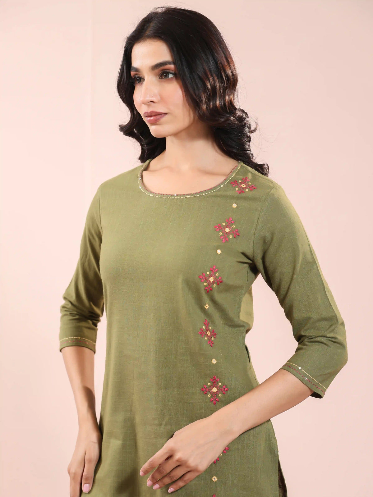 MIRROR HANDLOOK EMBROIDERED SINGLE KURTI EMBELLISHED WITH HANDCRAFT DETAILS