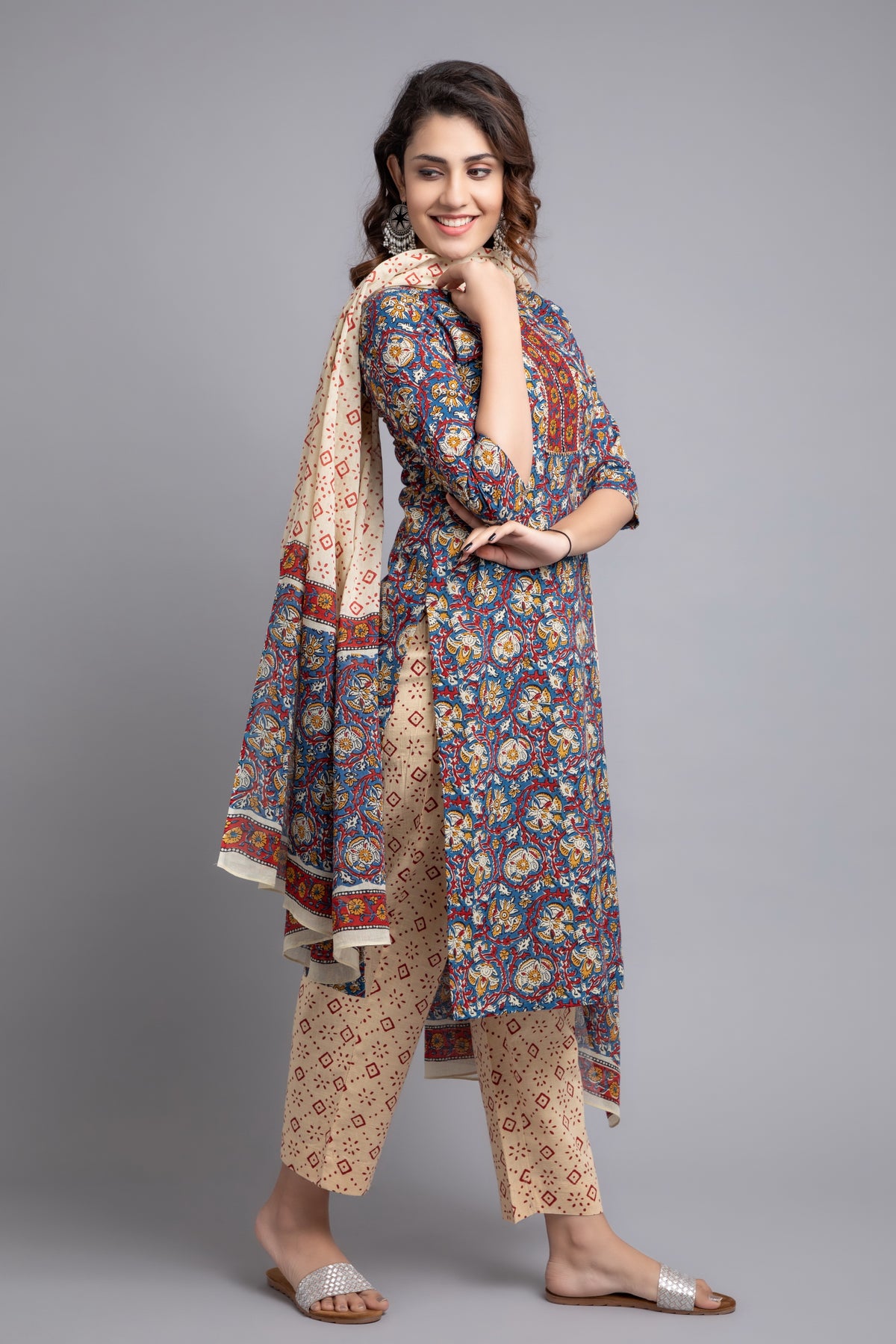 FLORAL PRINTED KURTA & PANT SET WITH DUPATTA